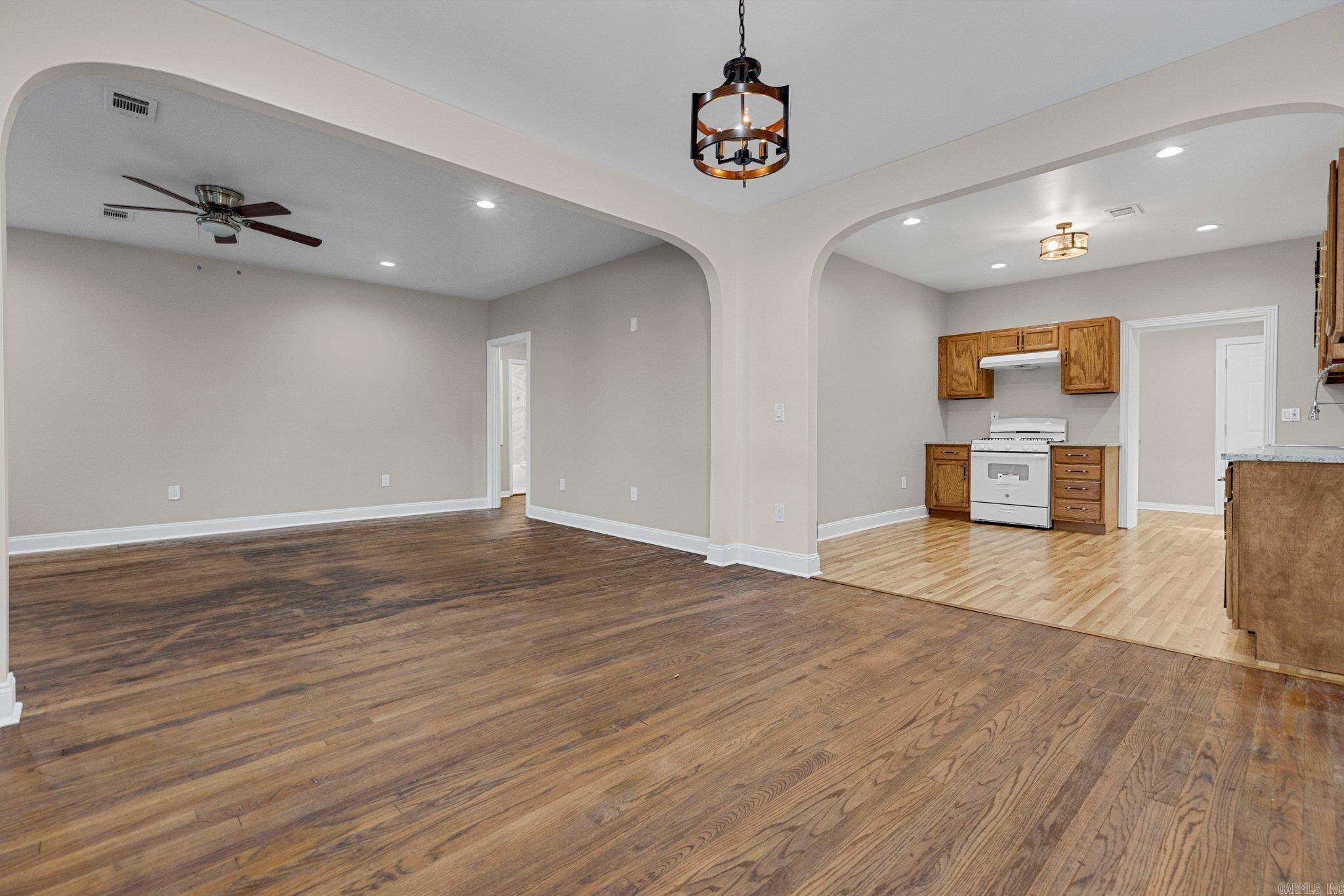 OAKHURST - Residential