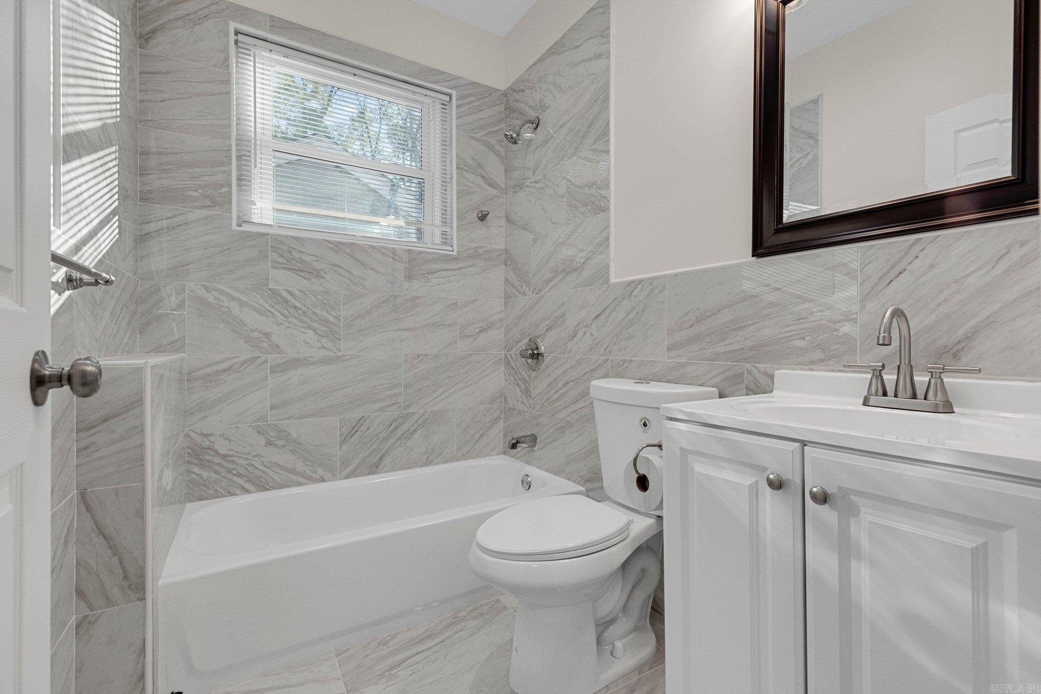 OAKHURST - Residential