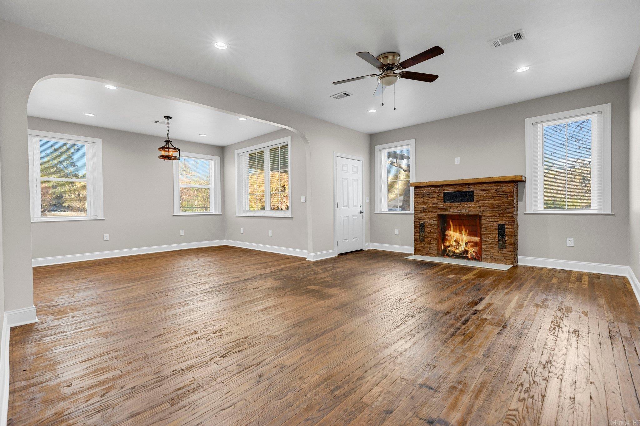 OAKHURST - Residential