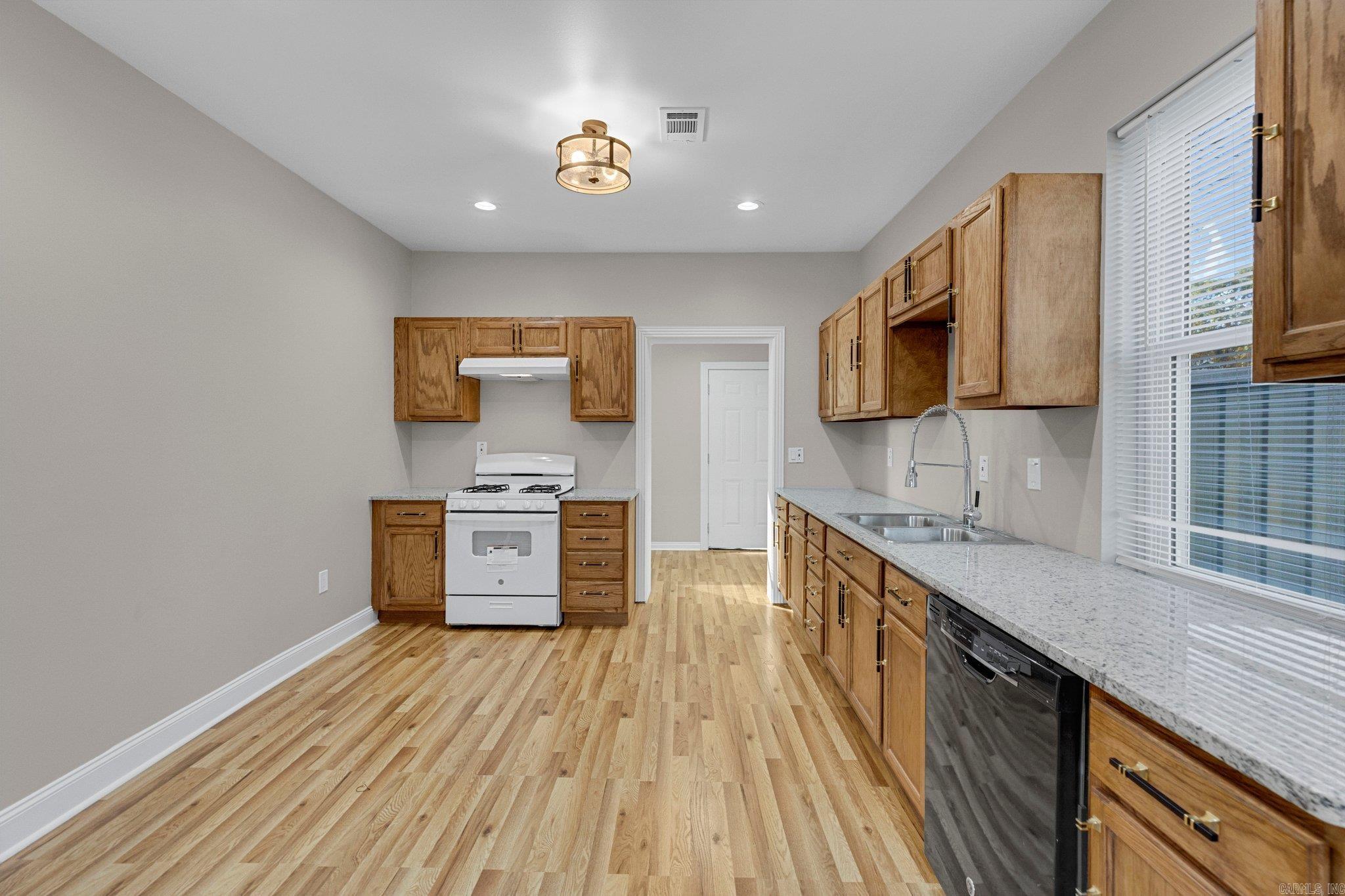 OAKHURST - Residential