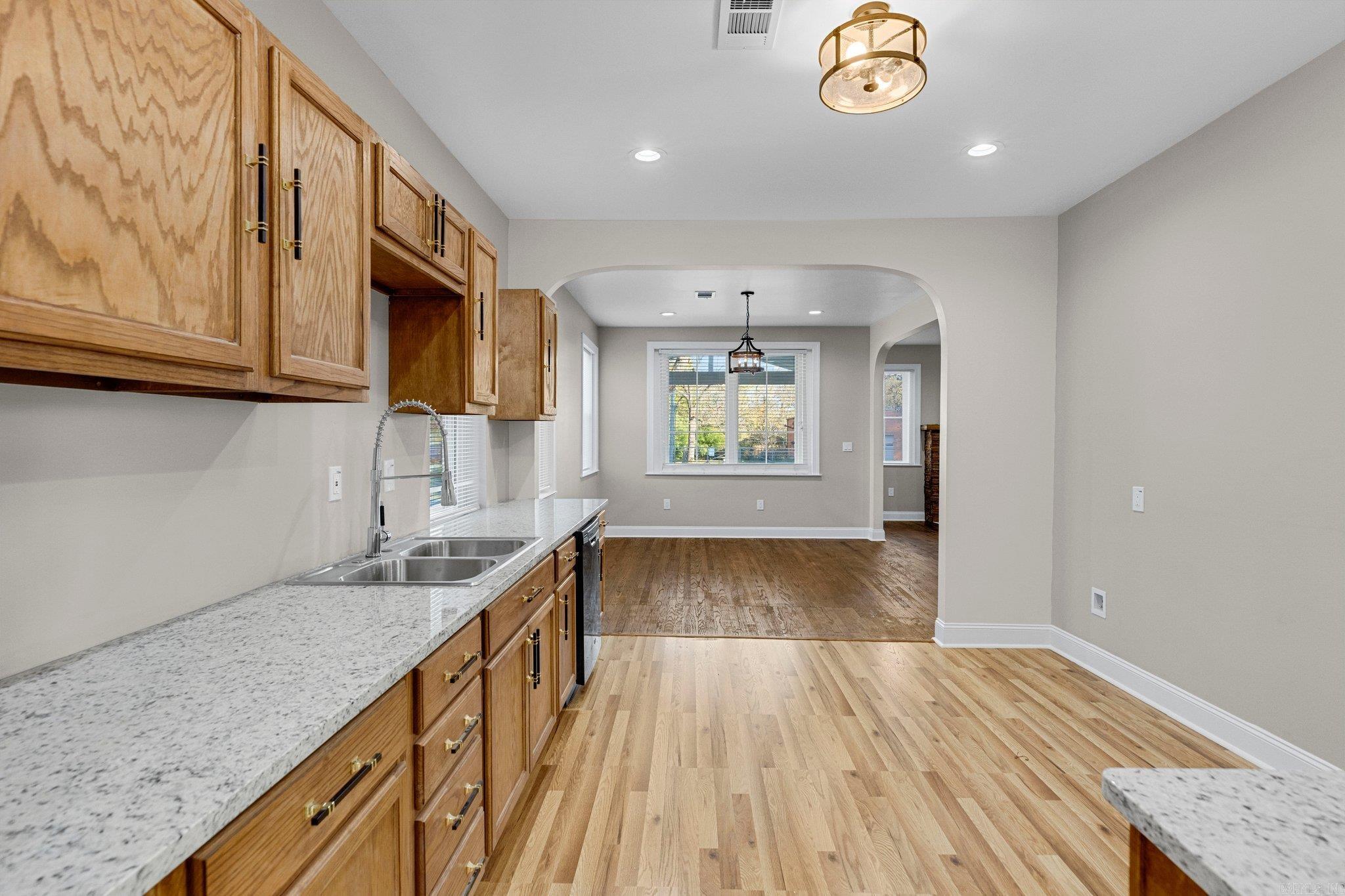 OAKHURST - Residential