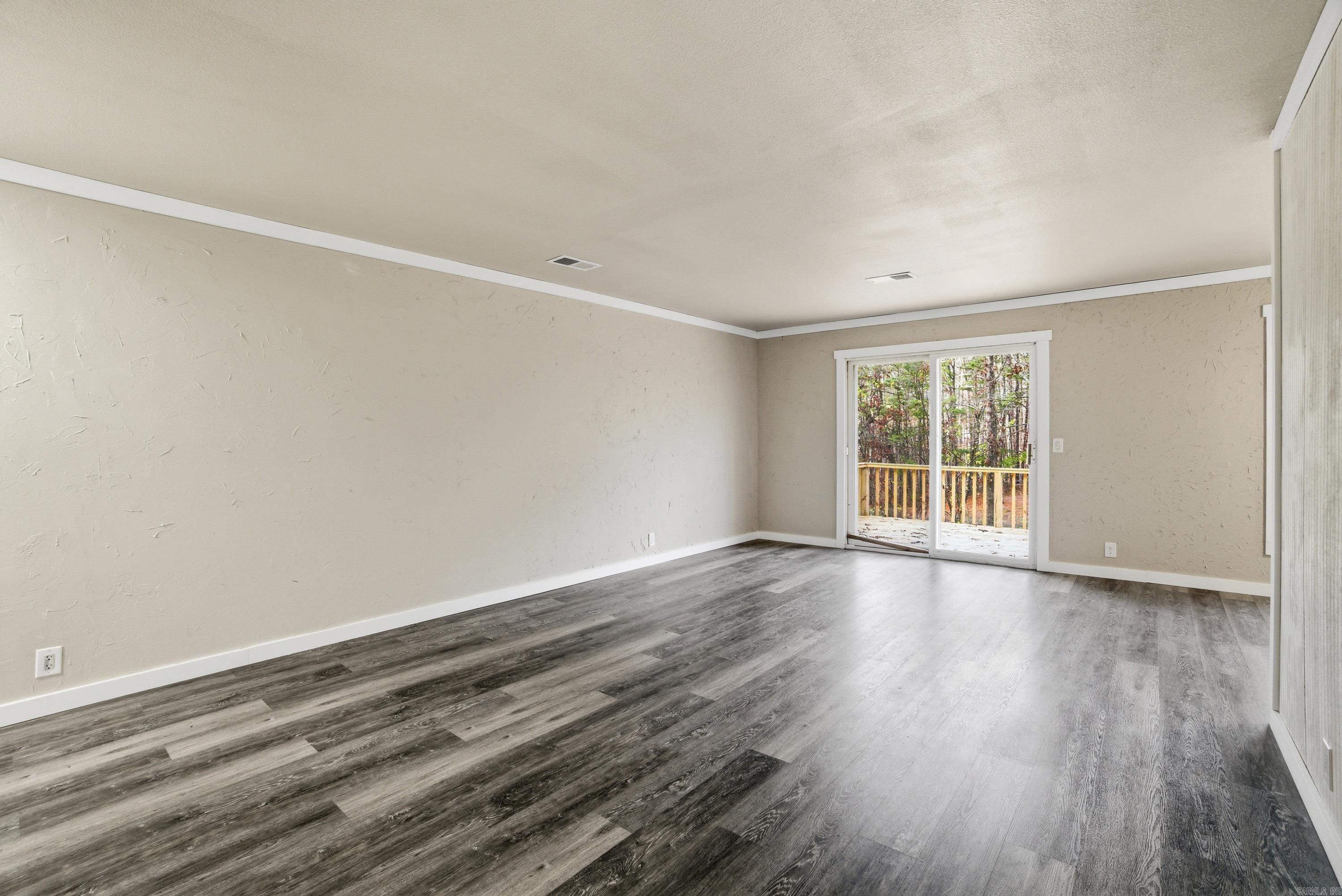 VALENCIA COURTS - Residential