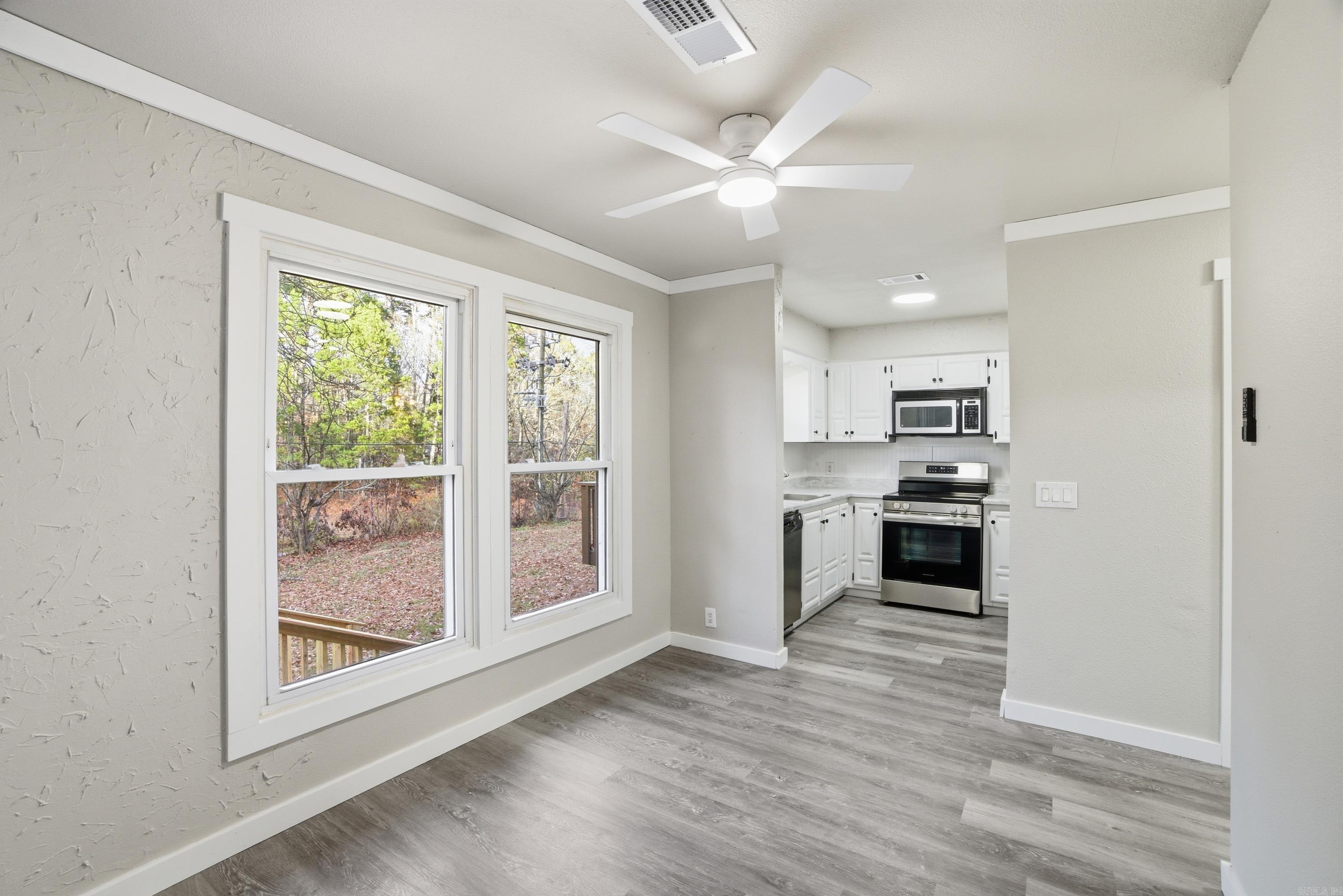 VALENCIA COURTS - Residential