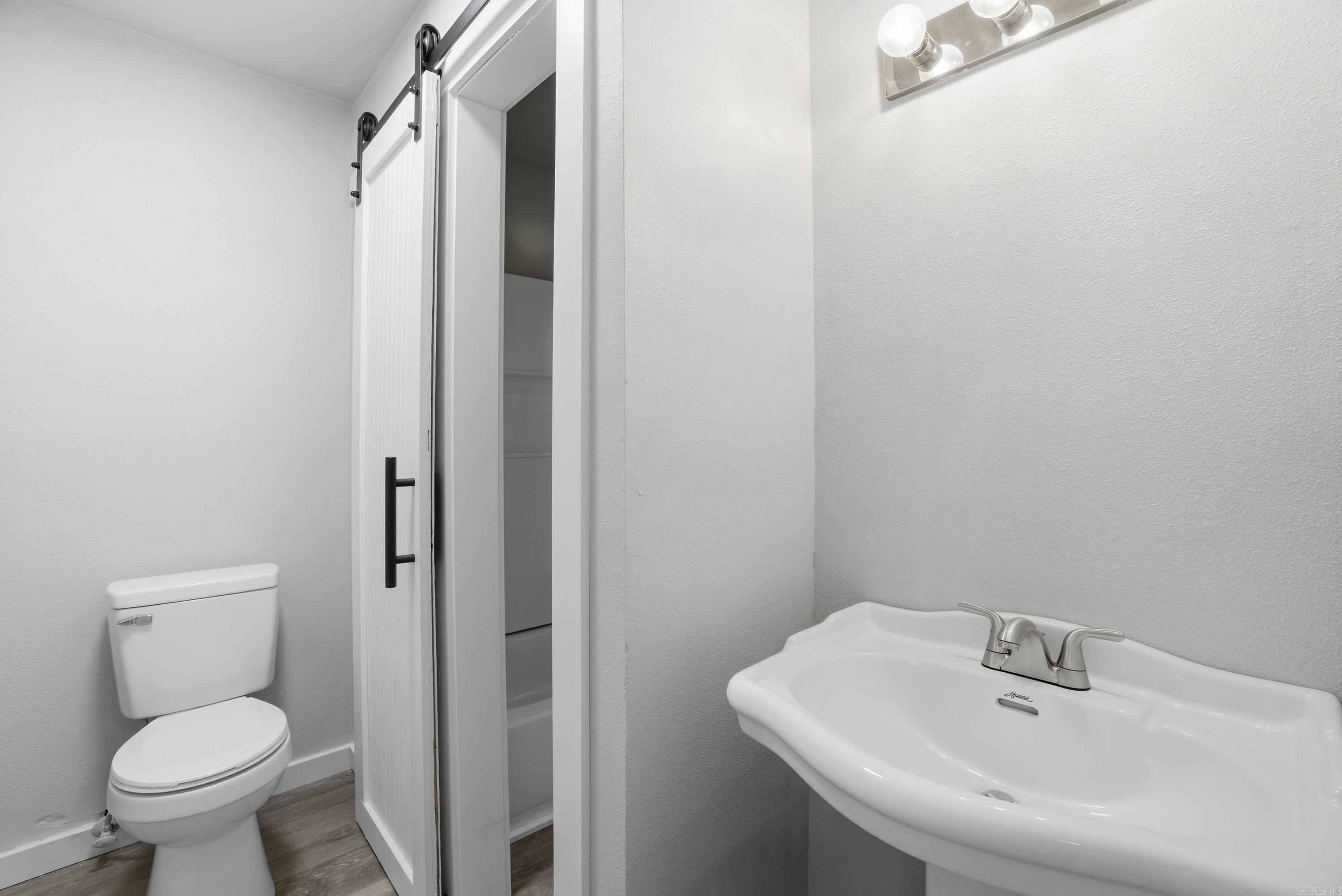 VALENCIA COURTS - Residential