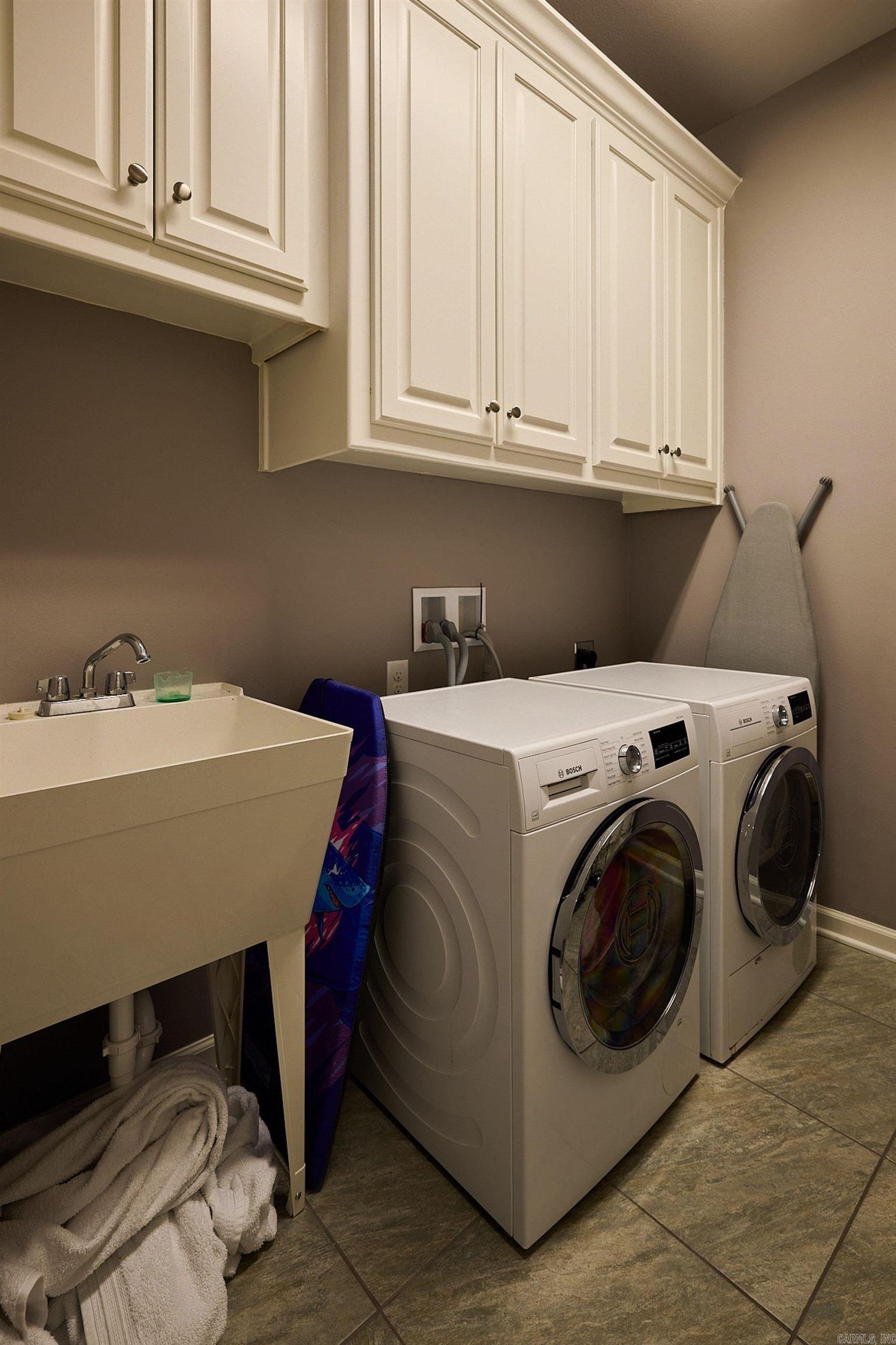 REMINGTON PLACE - Residential