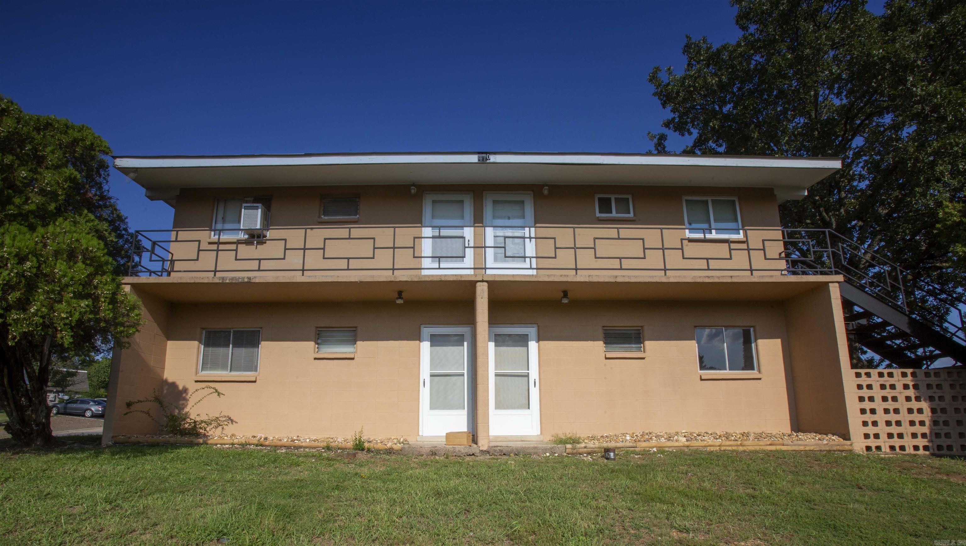 ARROW HEAD MANOR - Residential Lease