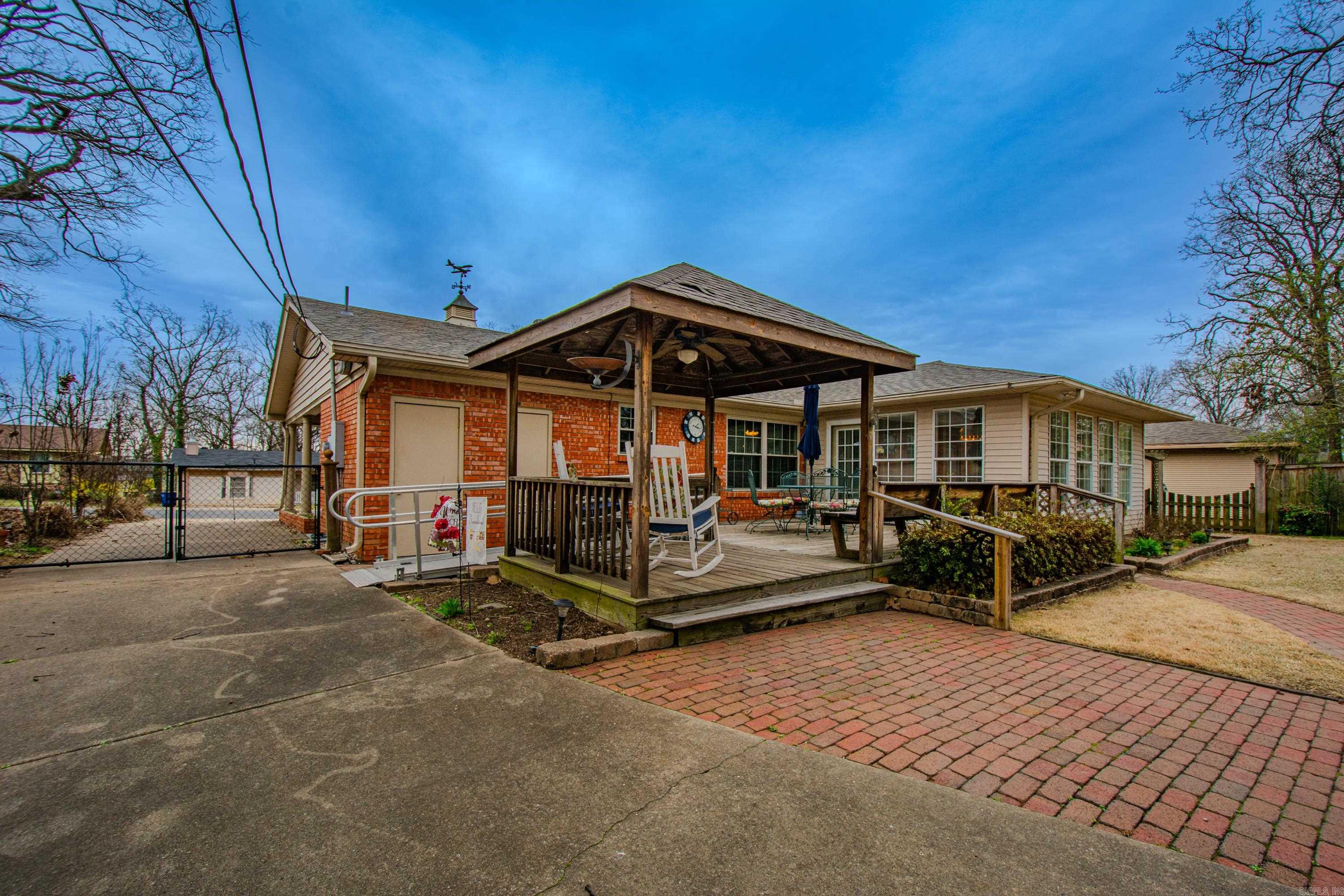 INDIAN HILLS - Residential