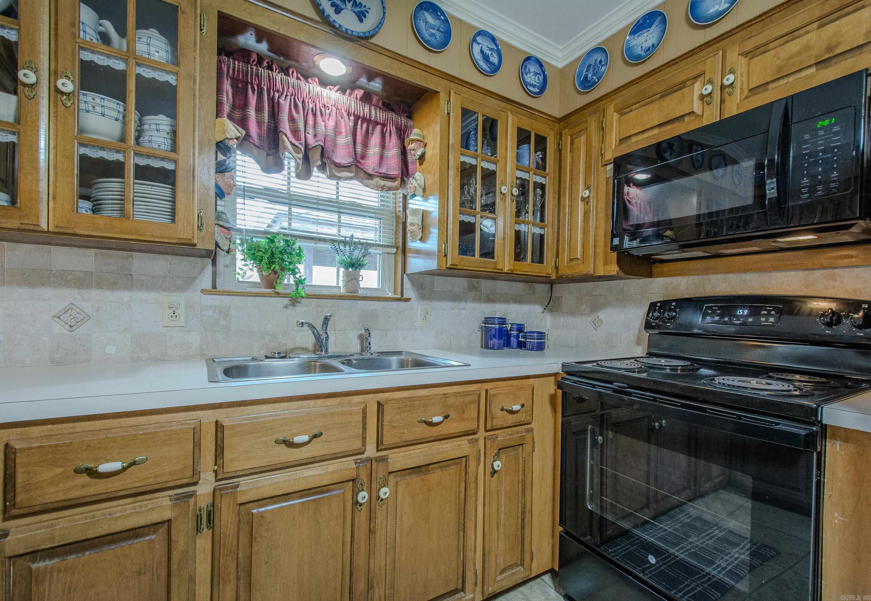 INDIAN HILLS - Residential