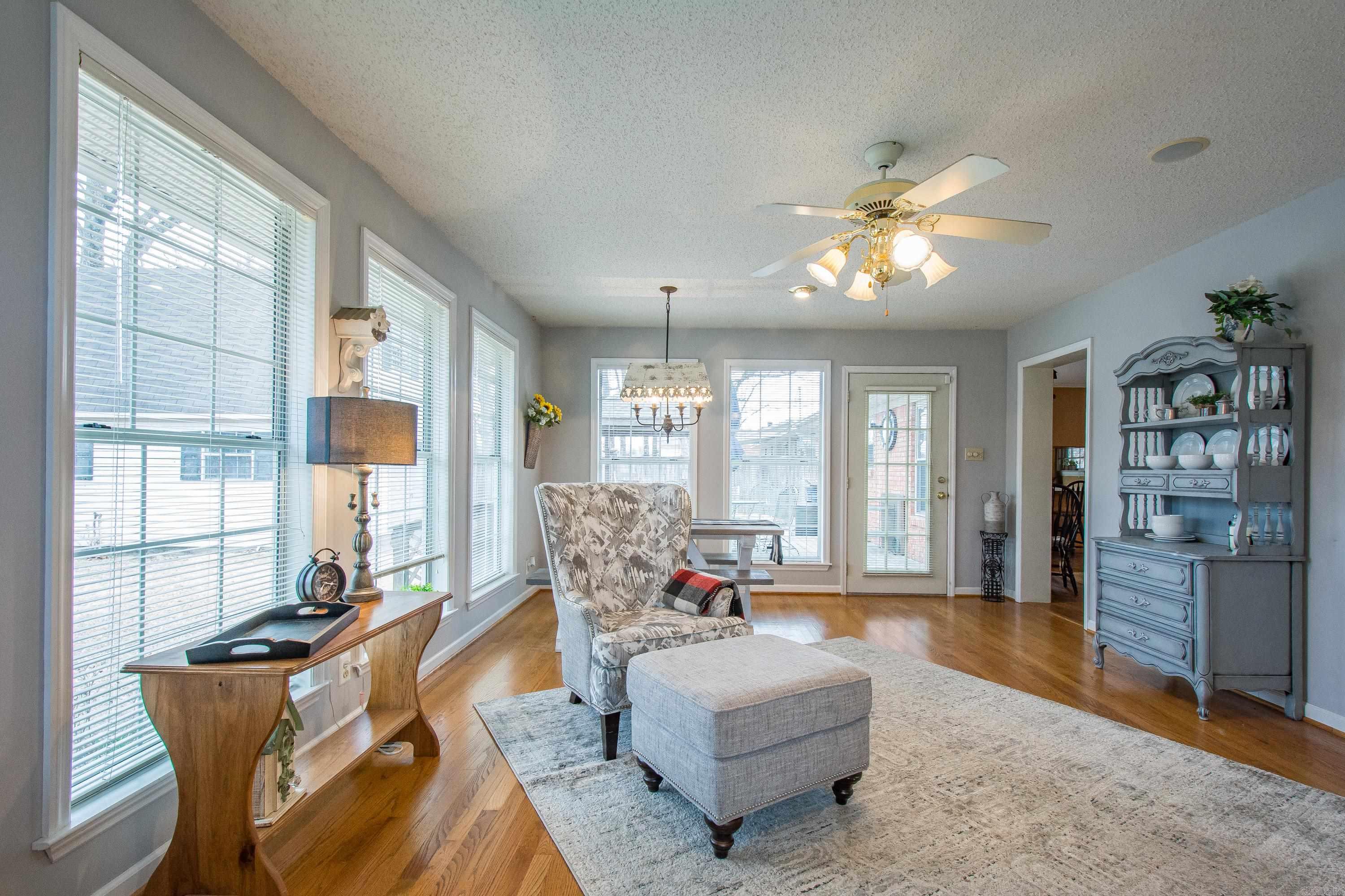 INDIAN HILLS - Residential