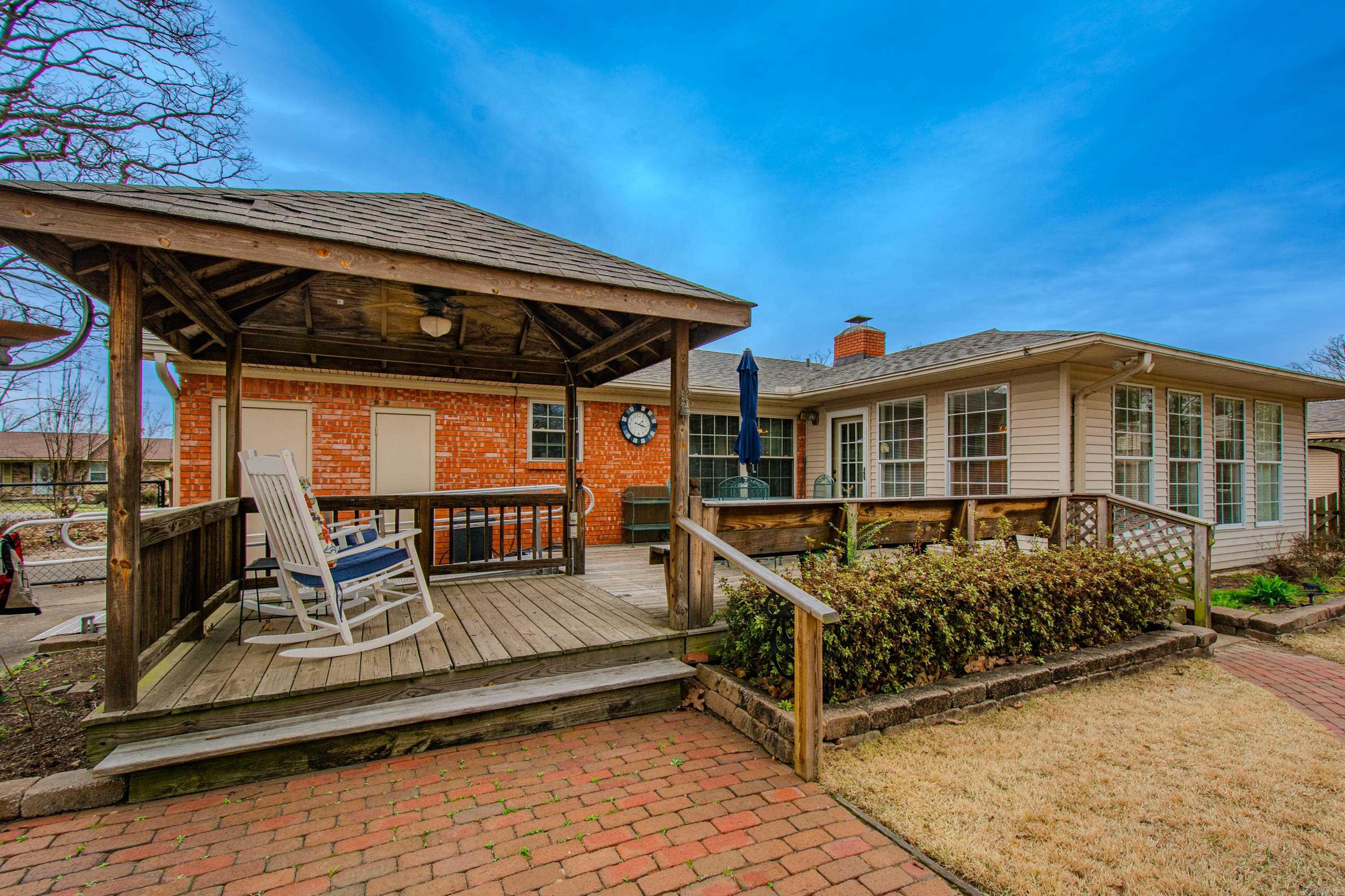 INDIAN HILLS - Residential