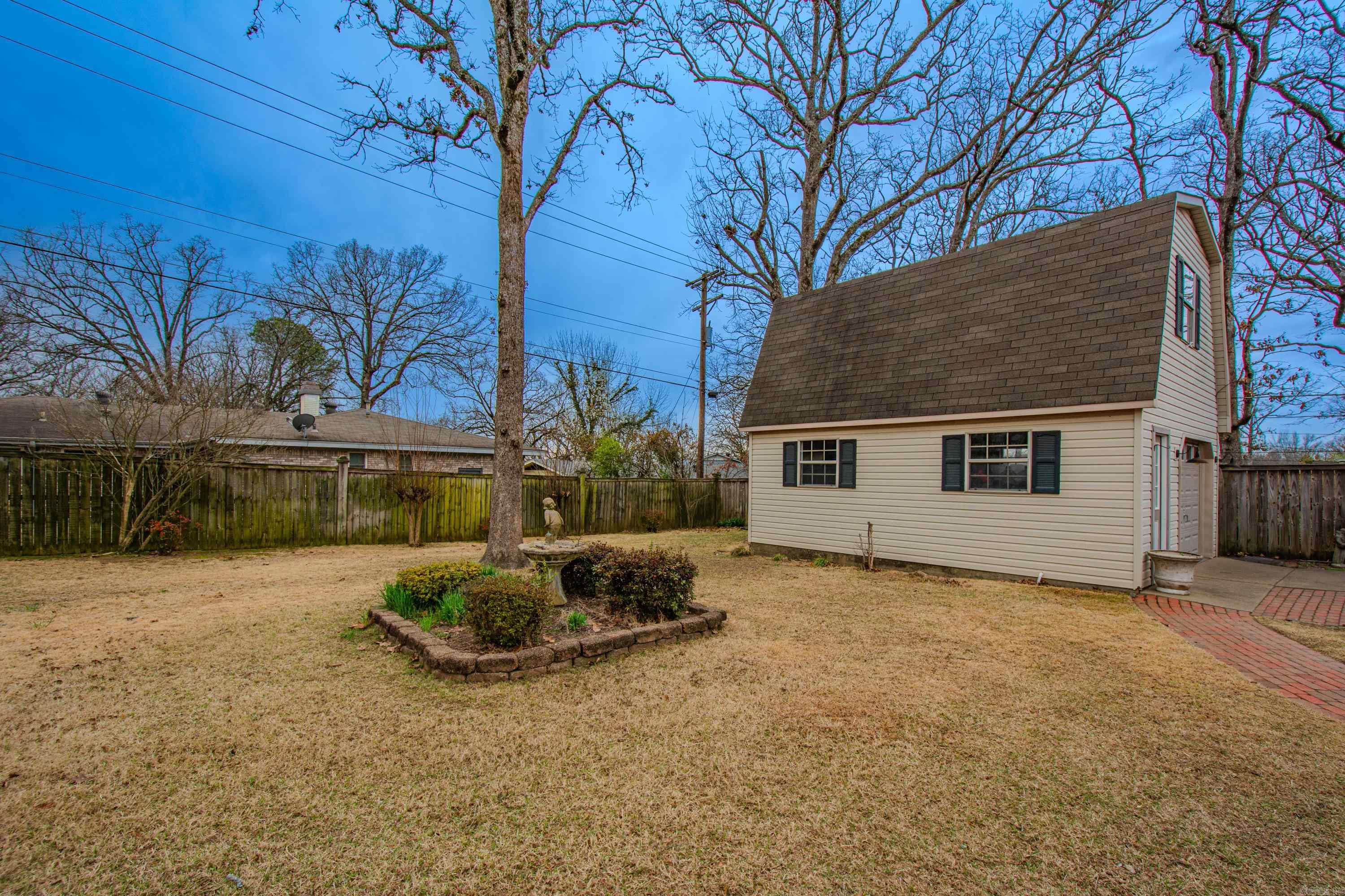 INDIAN HILLS - Residential