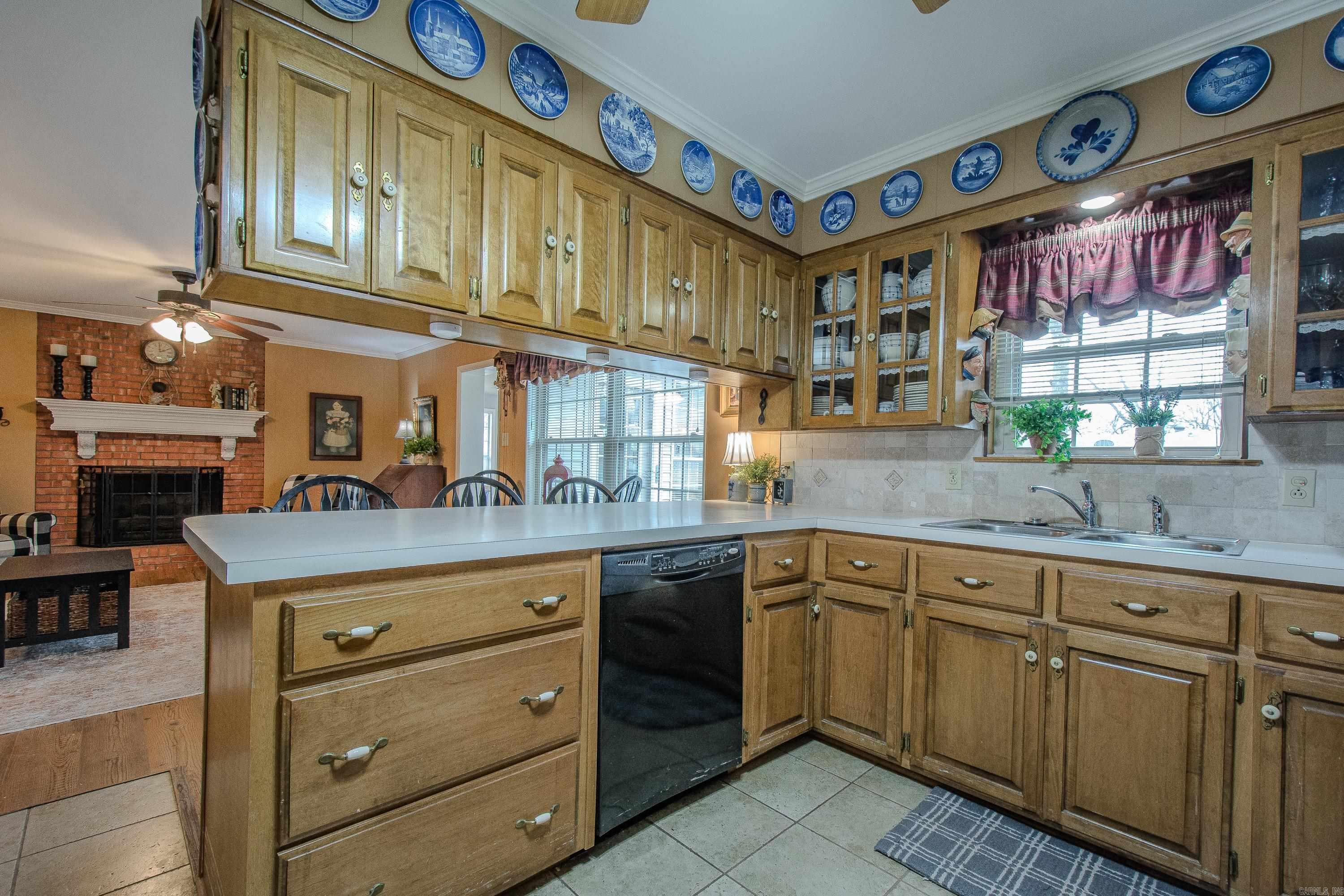 INDIAN HILLS - Residential