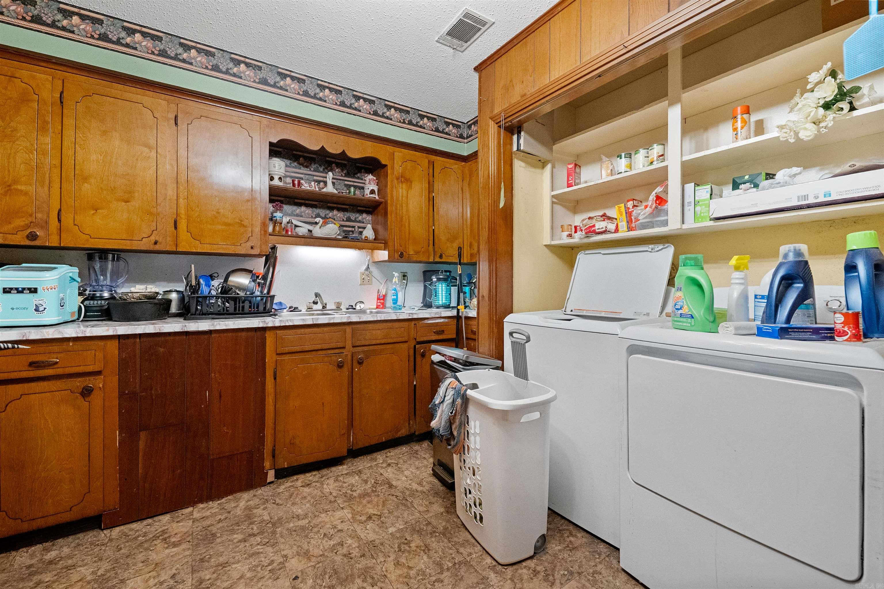 BROOKWOOD ADDN - Residential