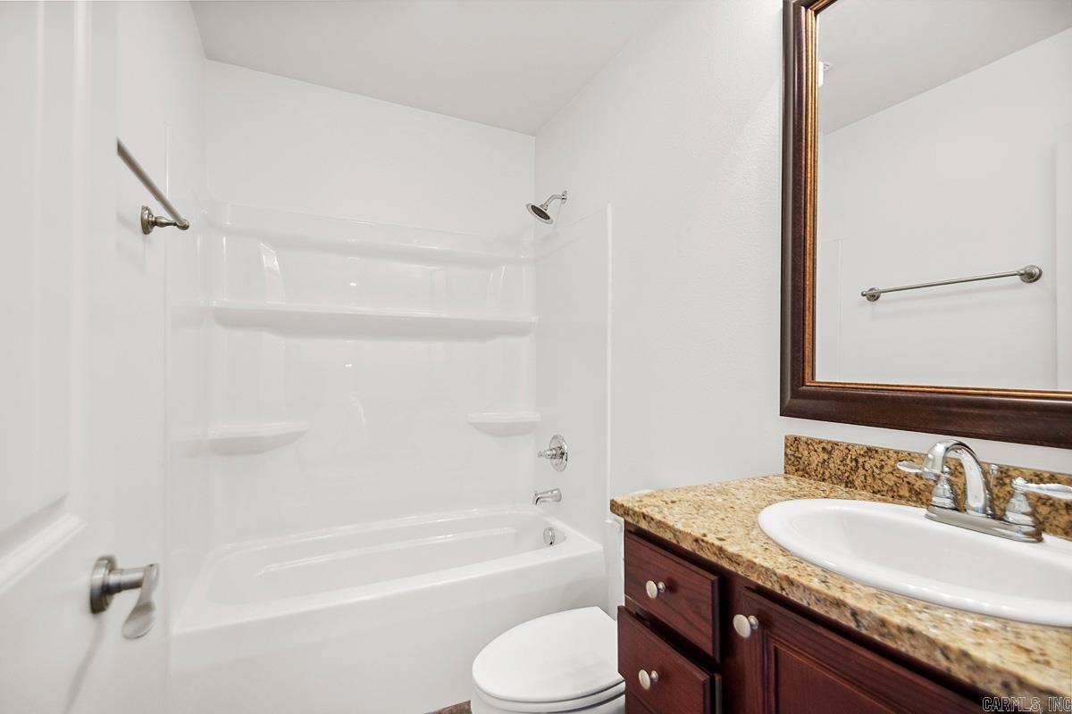 NORTH HAVEN - Residential