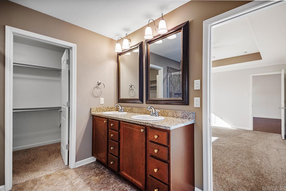 NORTH HAVEN - Residential