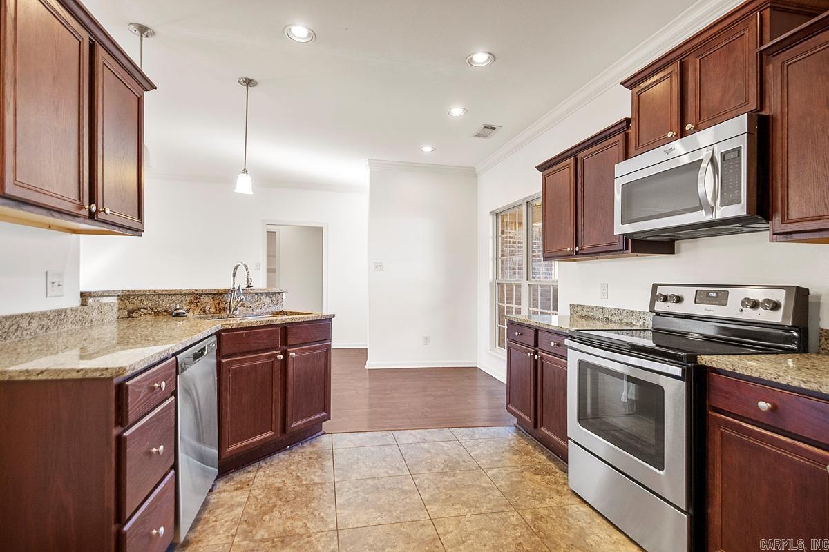 NORTH HAVEN - Residential