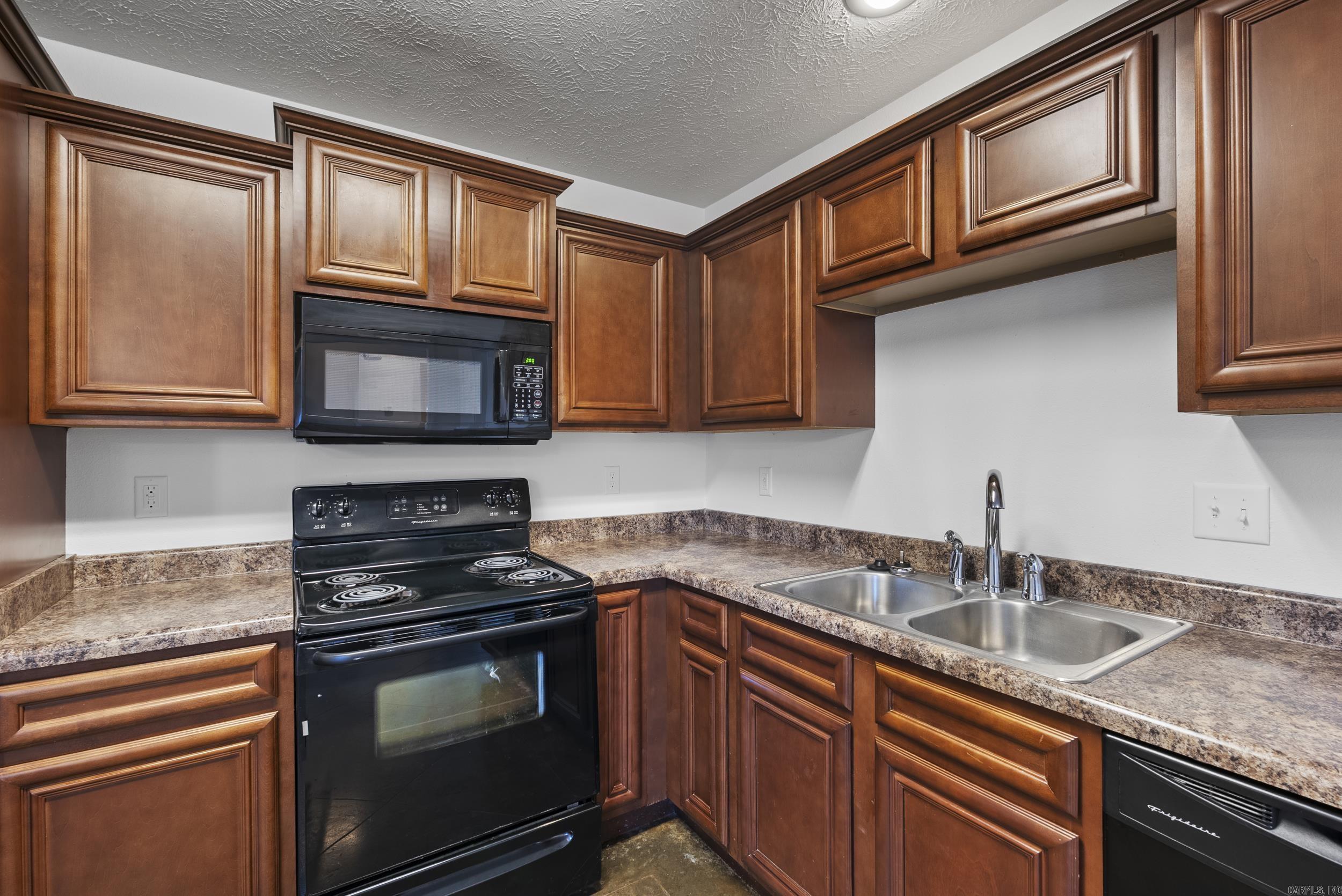 BROOKSTONE SUB CORRECTION - Residential