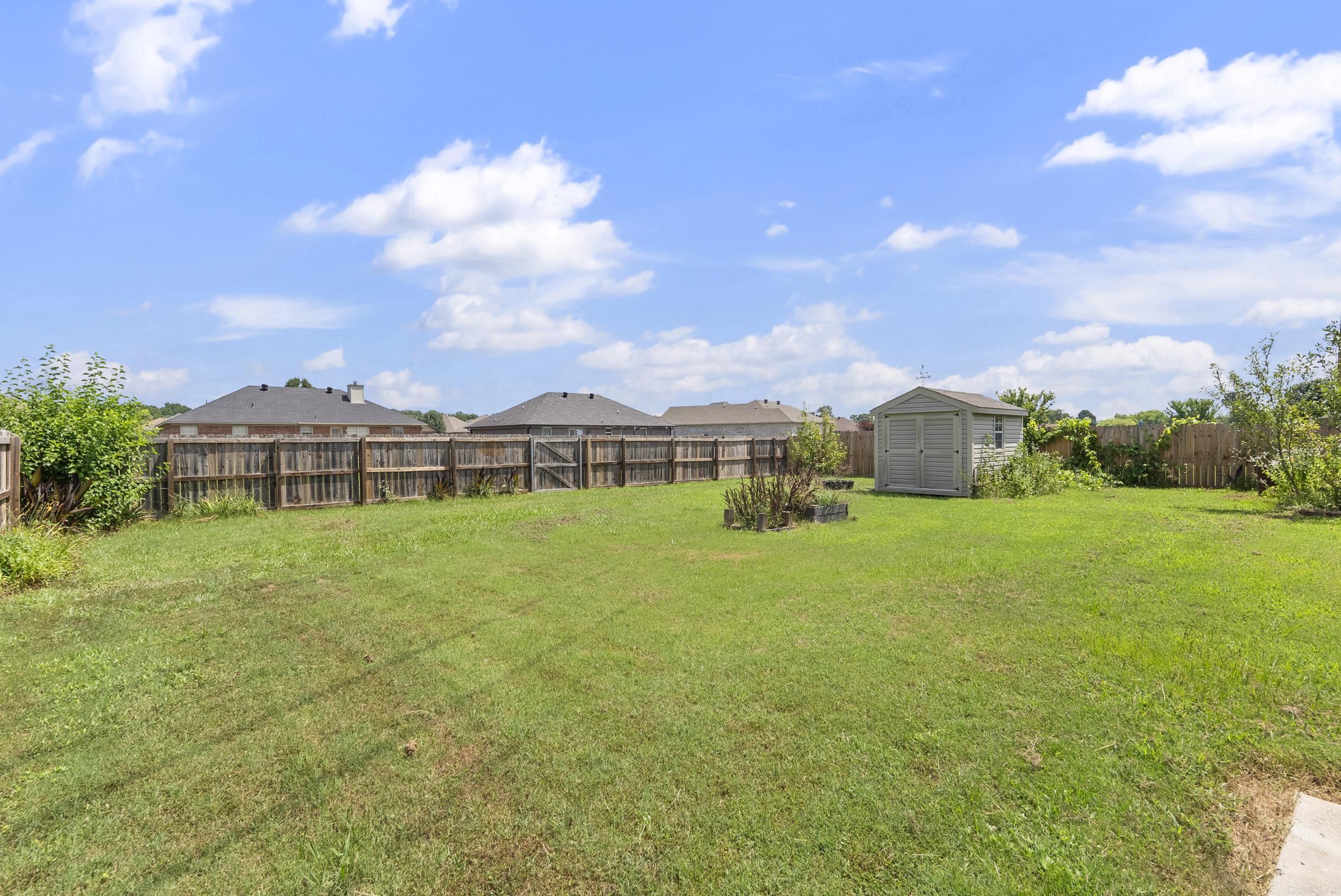 JEWELS ESTATES - Residential