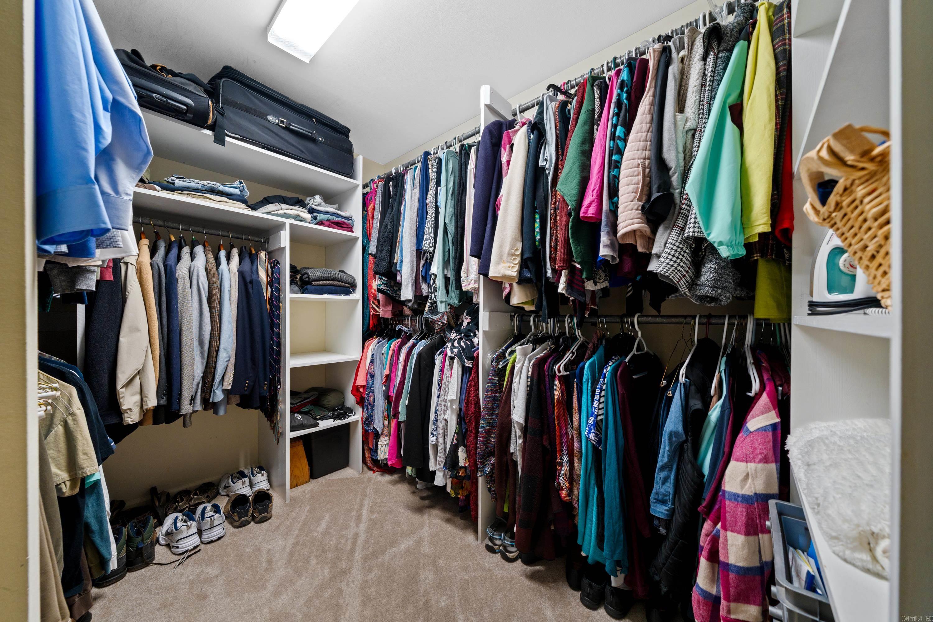 LAKESOUTH ESTATES - Residential