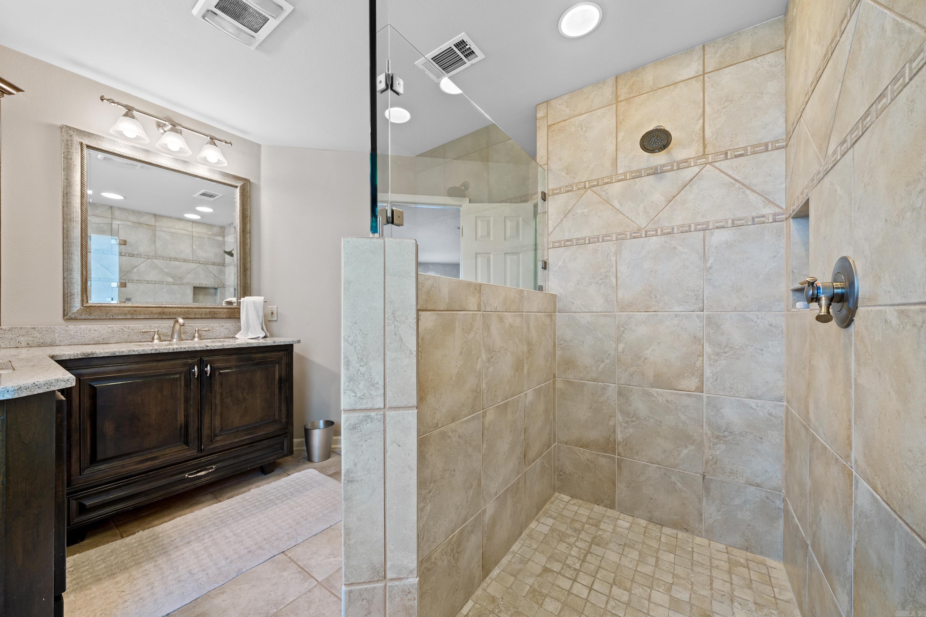 LAKESOUTH ESTATES - Residential