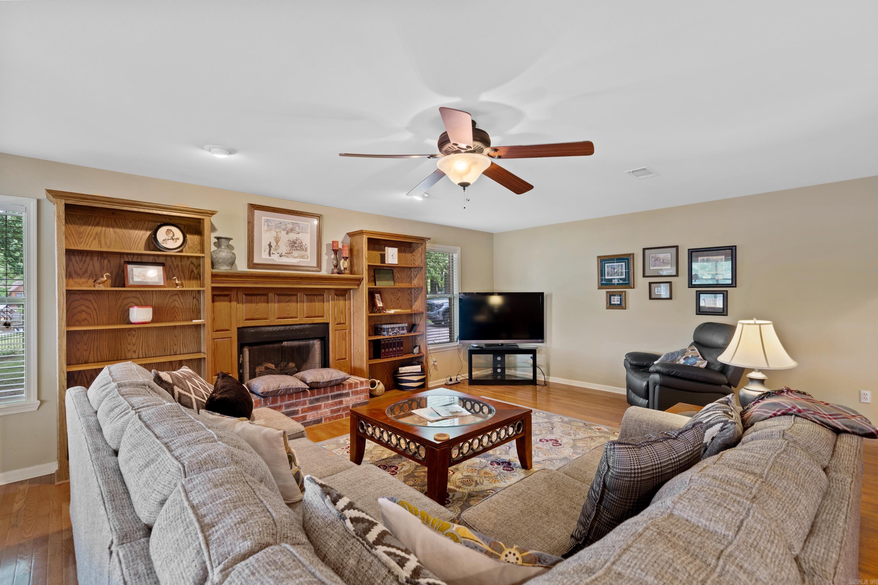 LAKESOUTH ESTATES - Residential