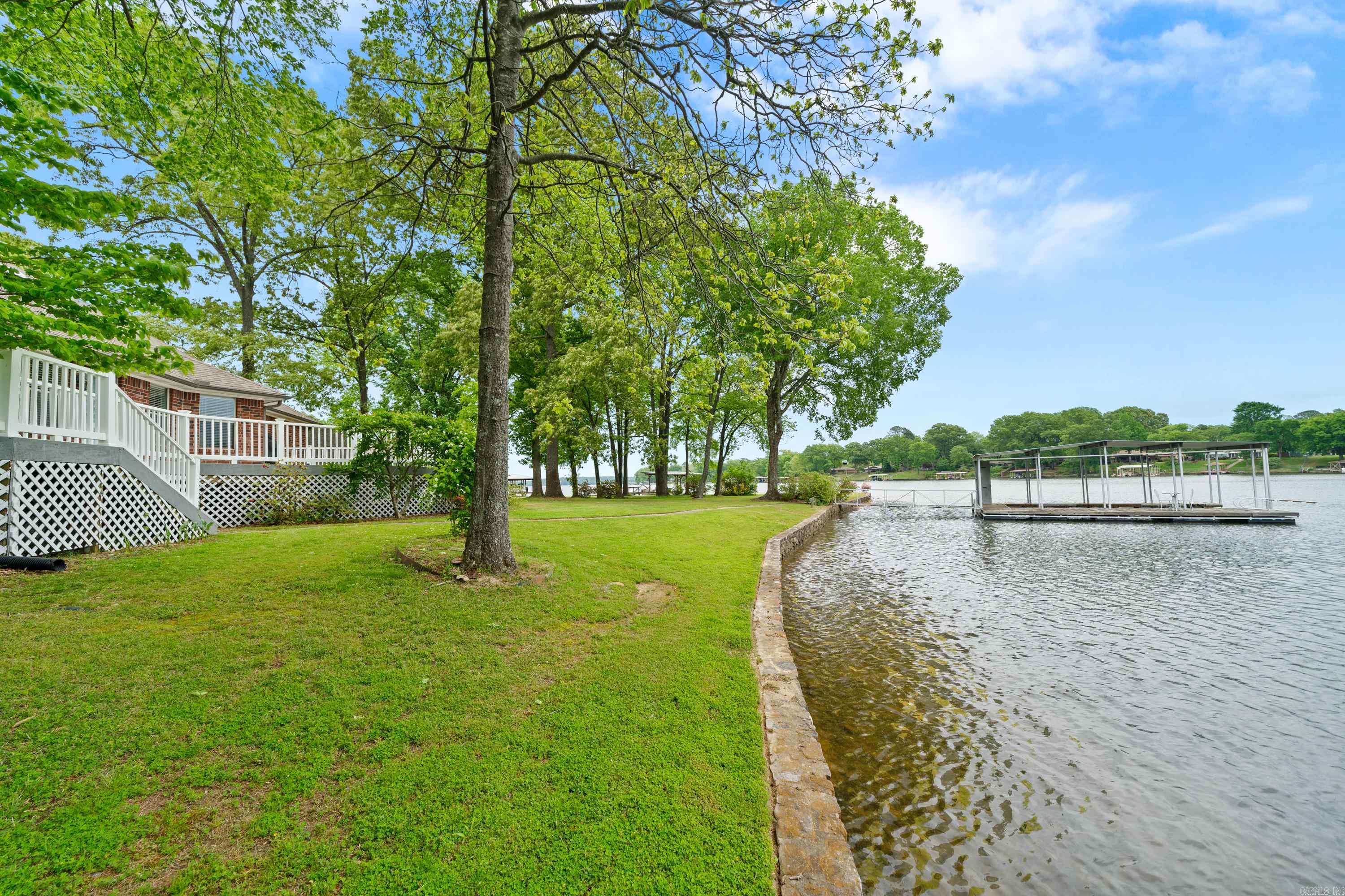 LAKESOUTH ESTATES - Residential