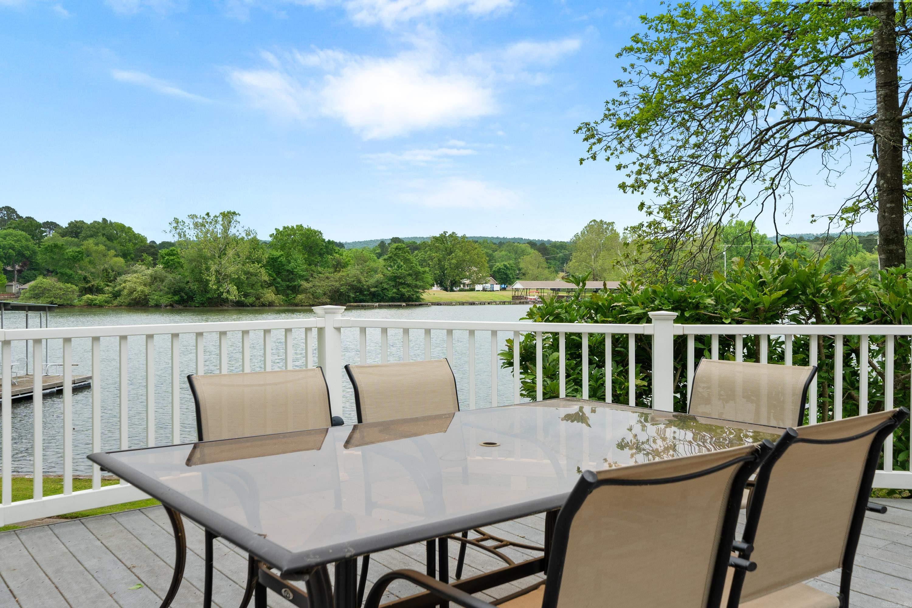 LAKESOUTH ESTATES - Residential