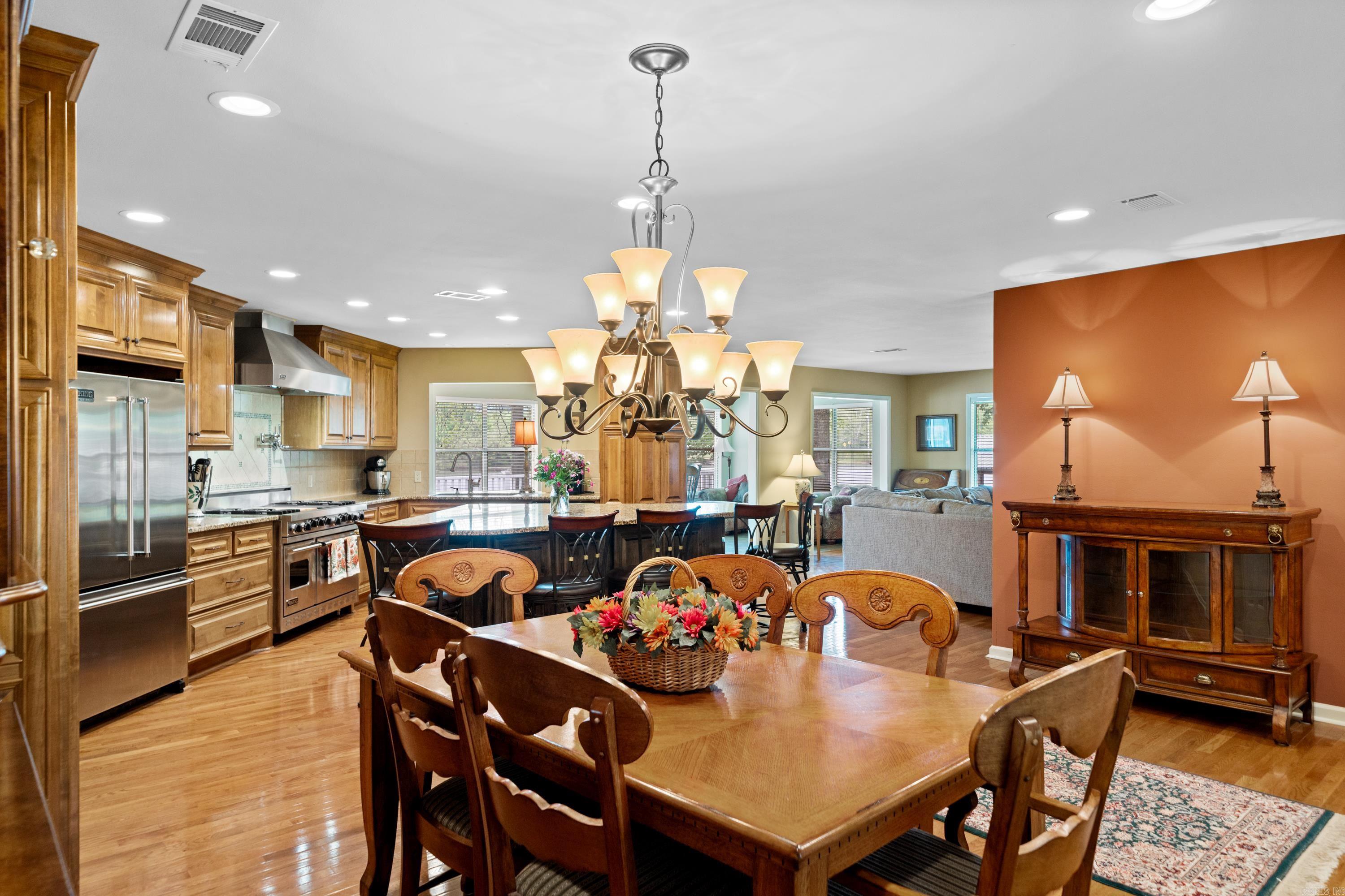 LAKESOUTH ESTATES - Residential