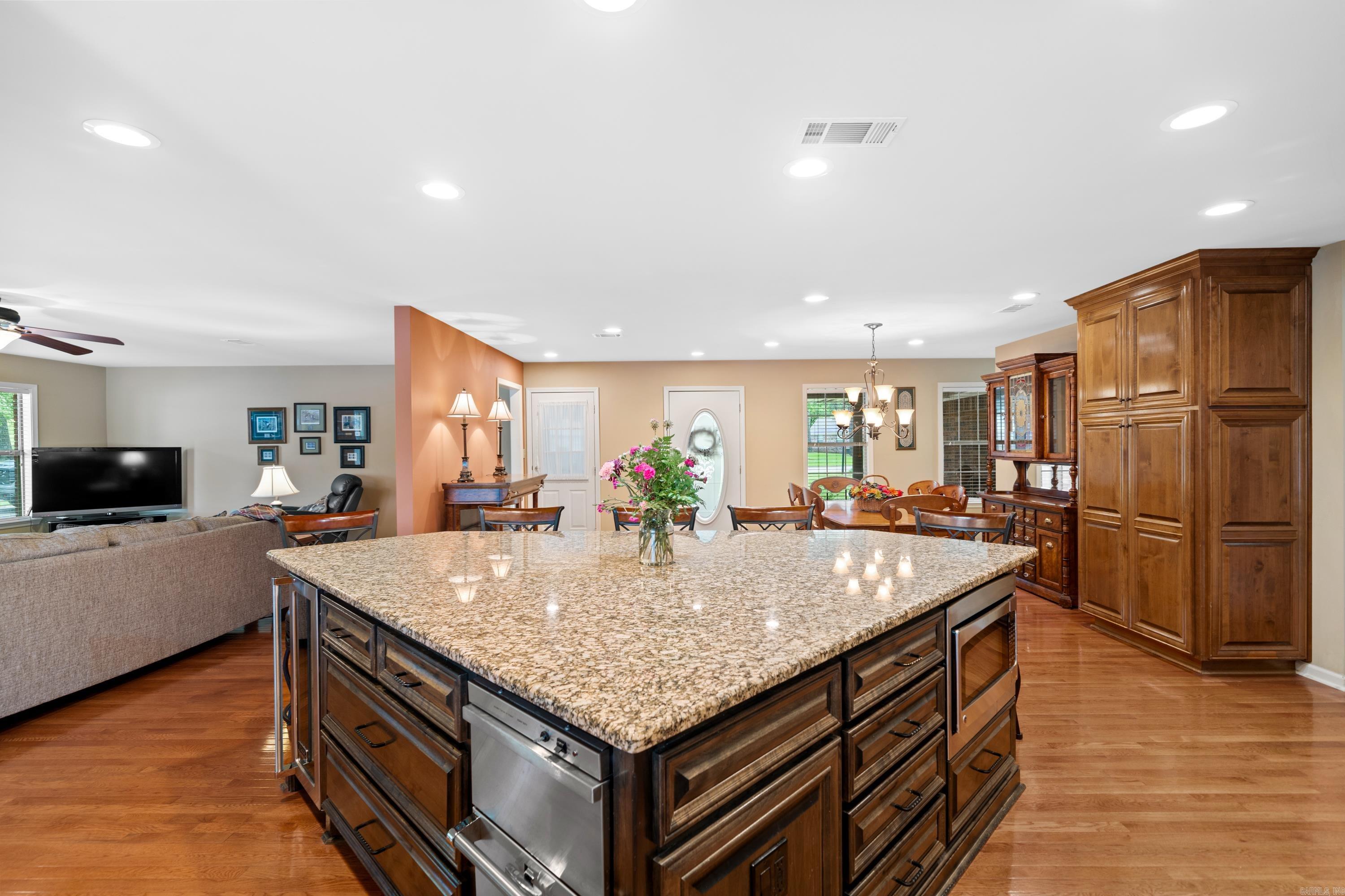 LAKESOUTH ESTATES - Residential