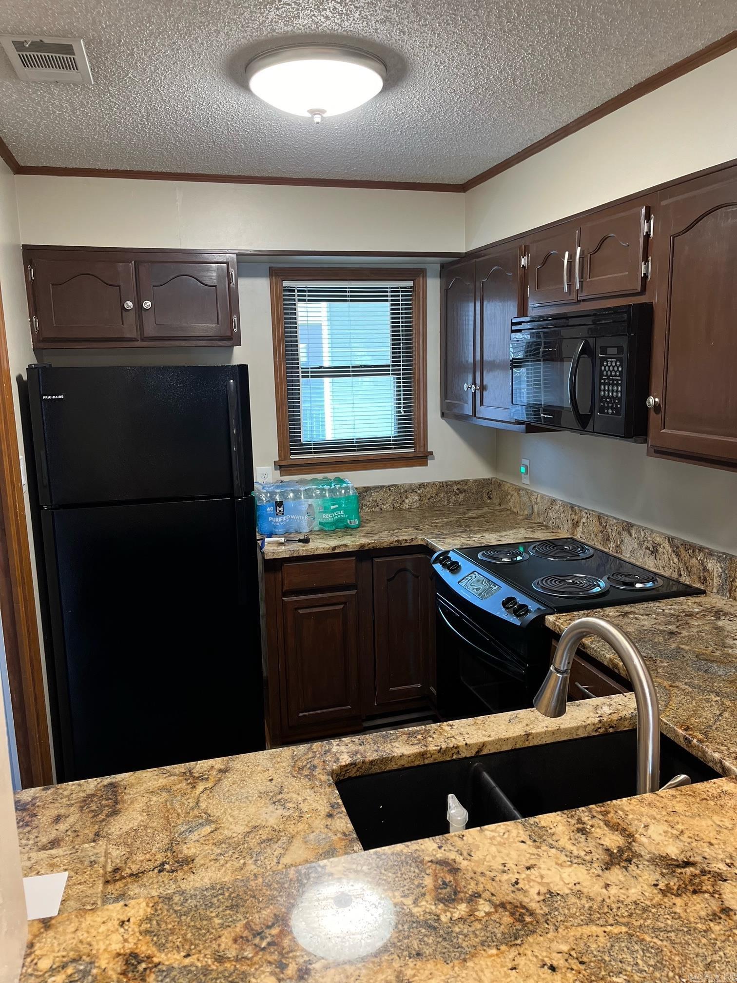 CAMBRIDGE COURT - Residential