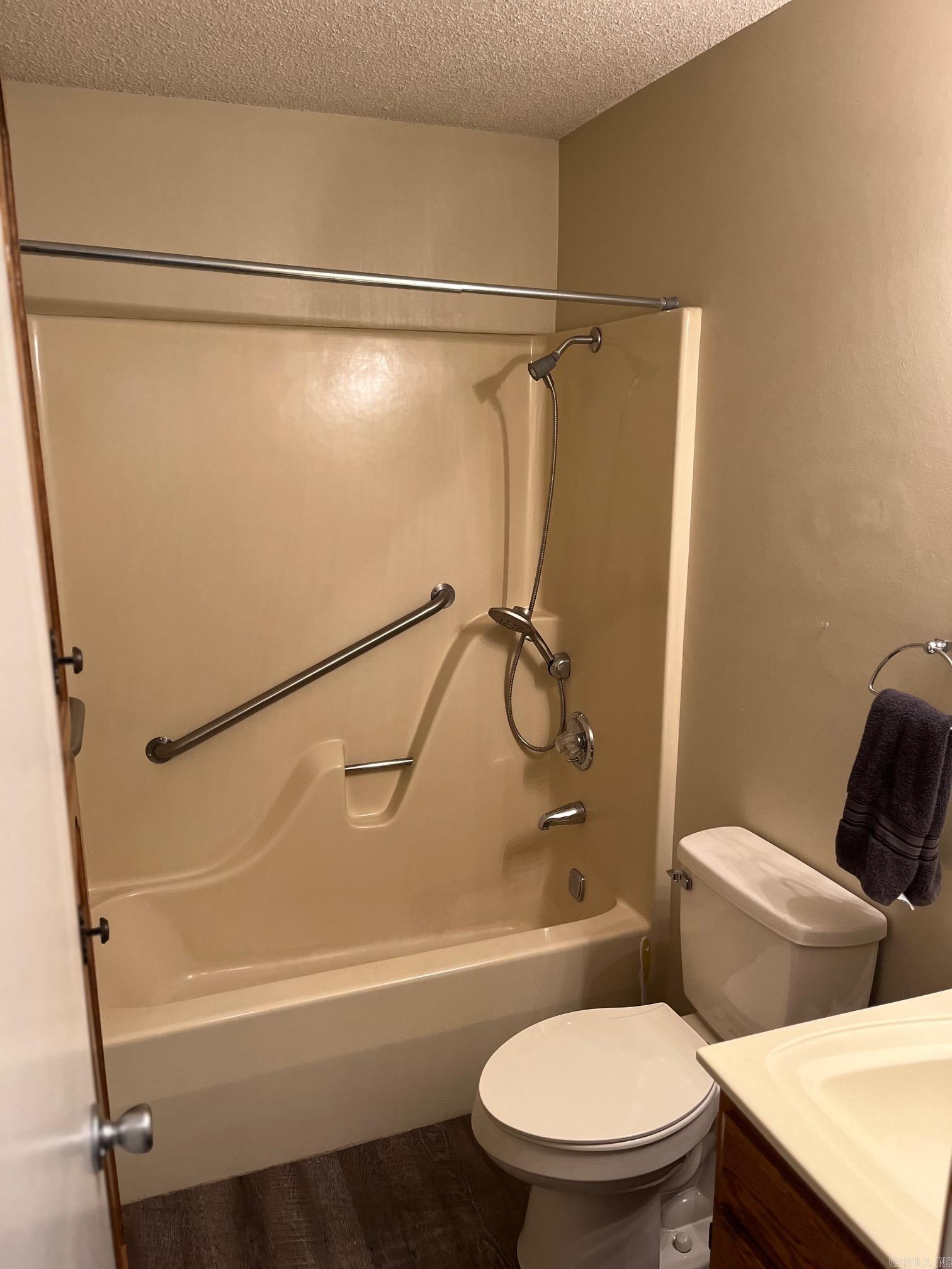 CAMBRIDGE COURT - Residential