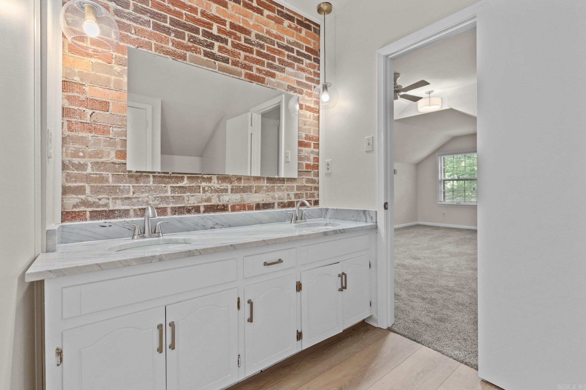 Leawood Heights - Residential