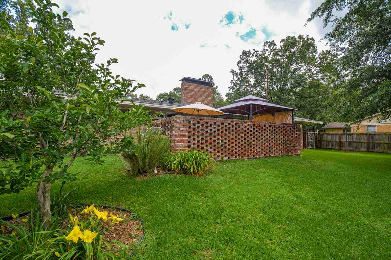 BRIARWOOD - Residential