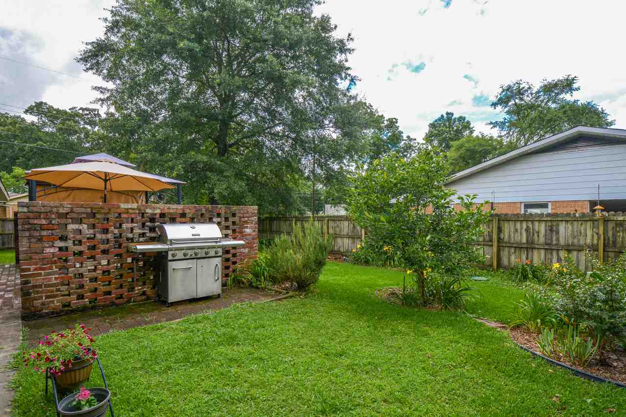 BRIARWOOD - Residential