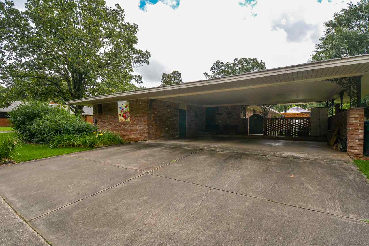 BRIARWOOD - Residential