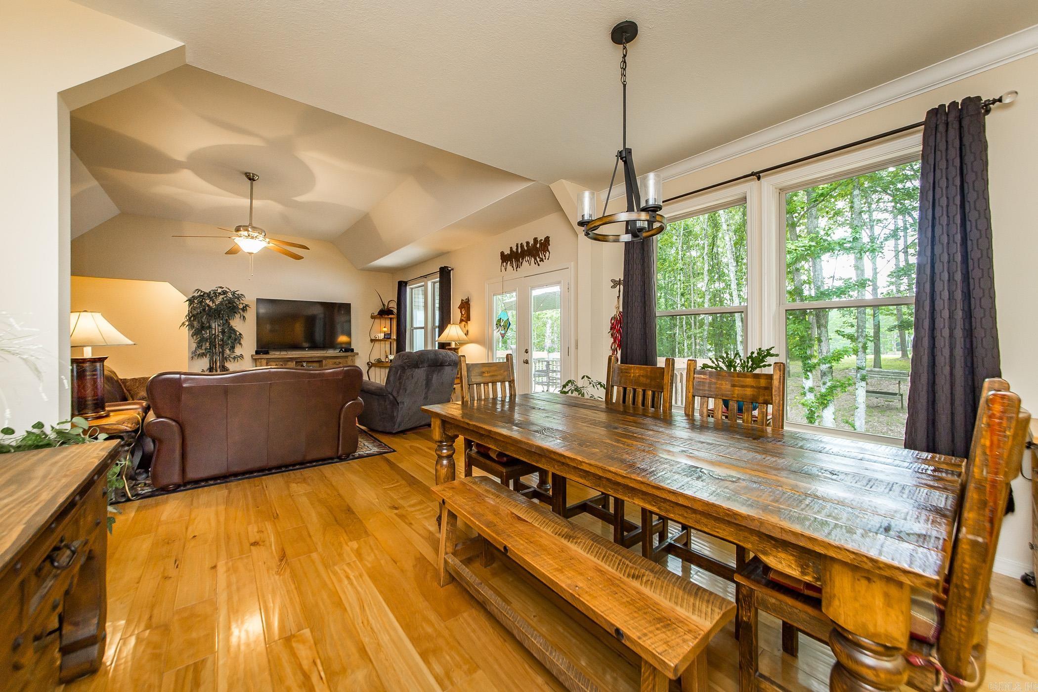 MOUNTAIN RANCH - Residential