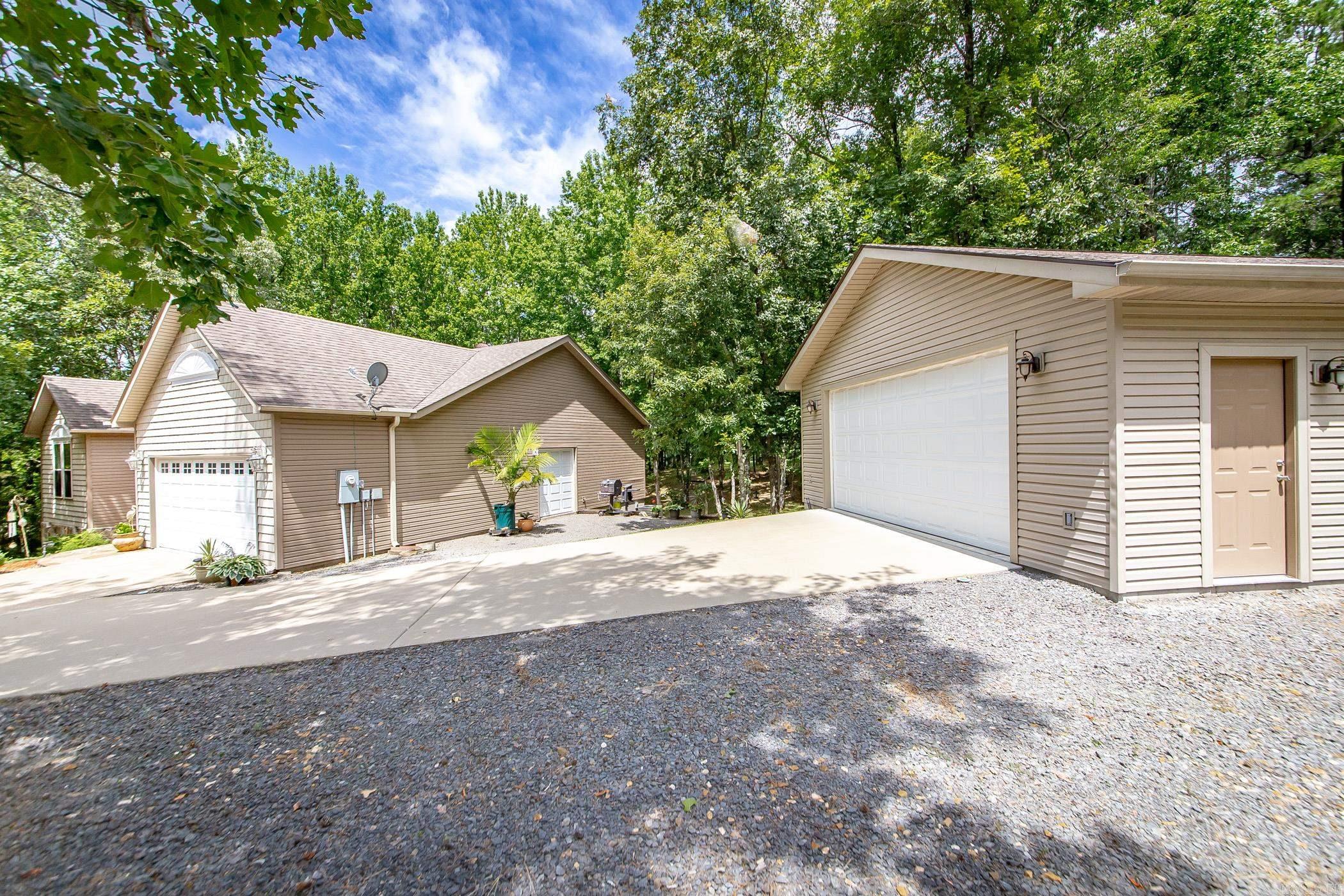 MOUNTAIN RANCH - Residential