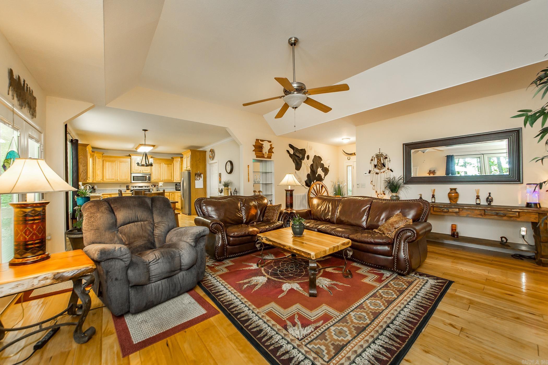 MOUNTAIN RANCH - Residential