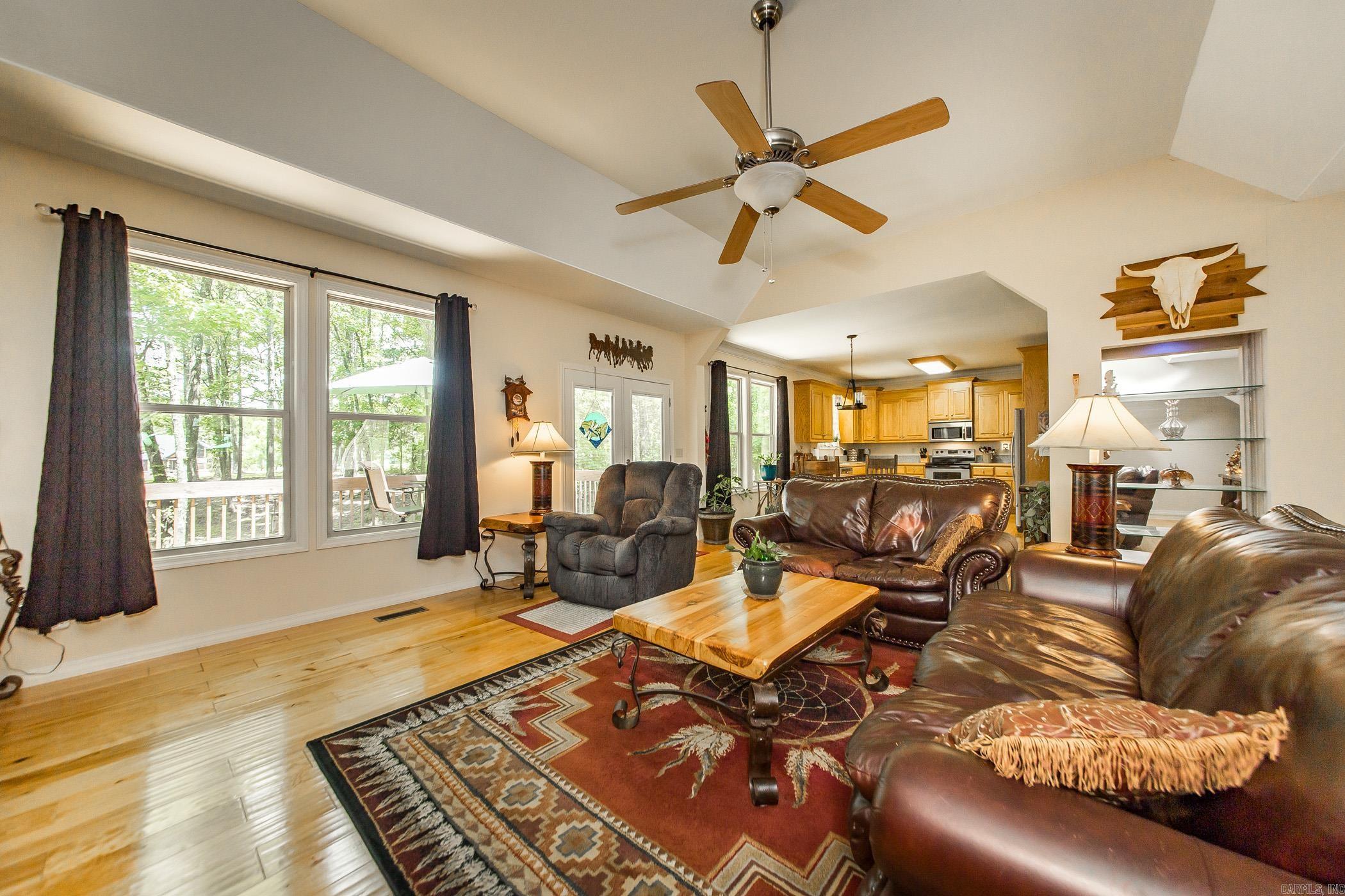 MOUNTAIN RANCH - Residential