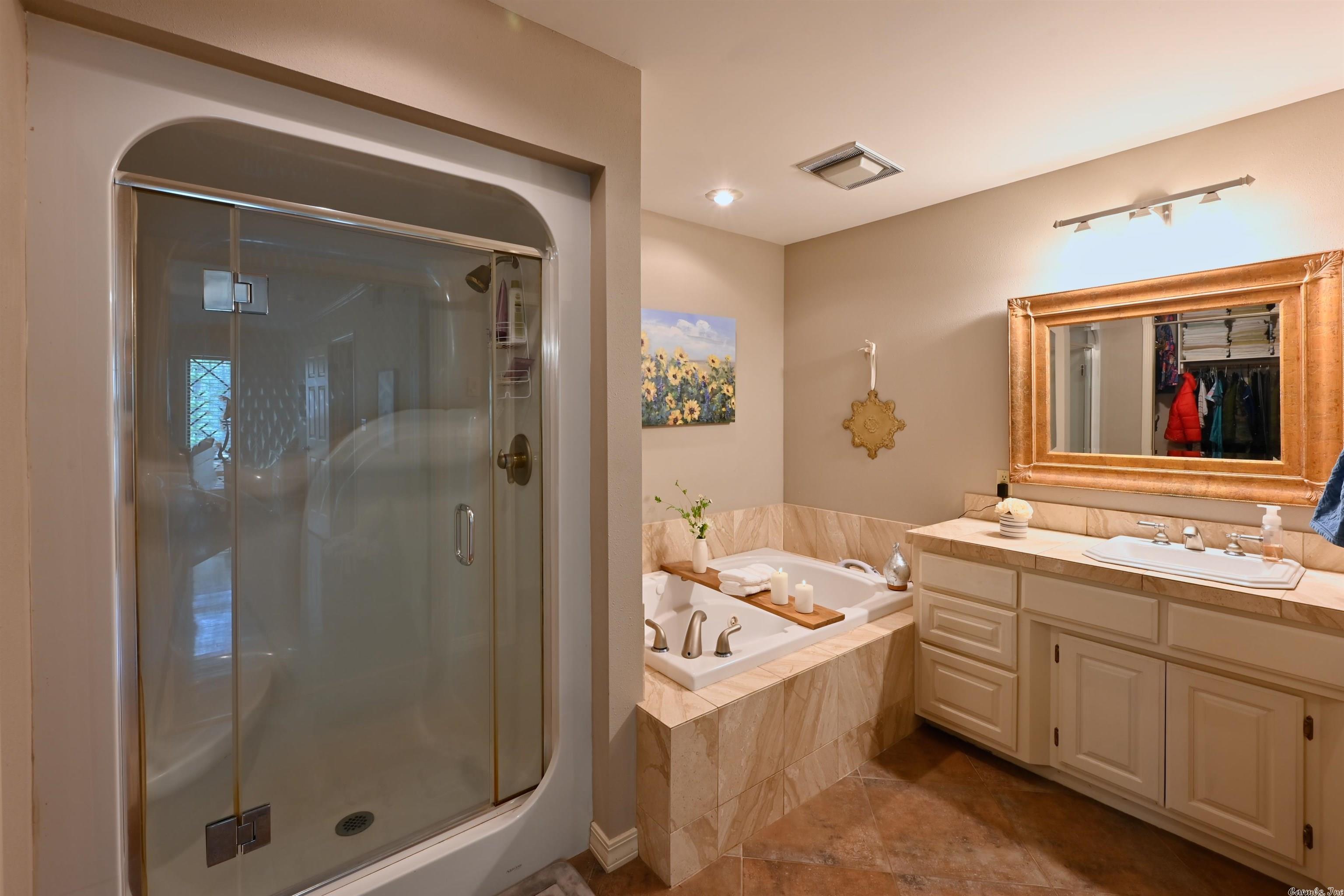 LANDS END - Residential