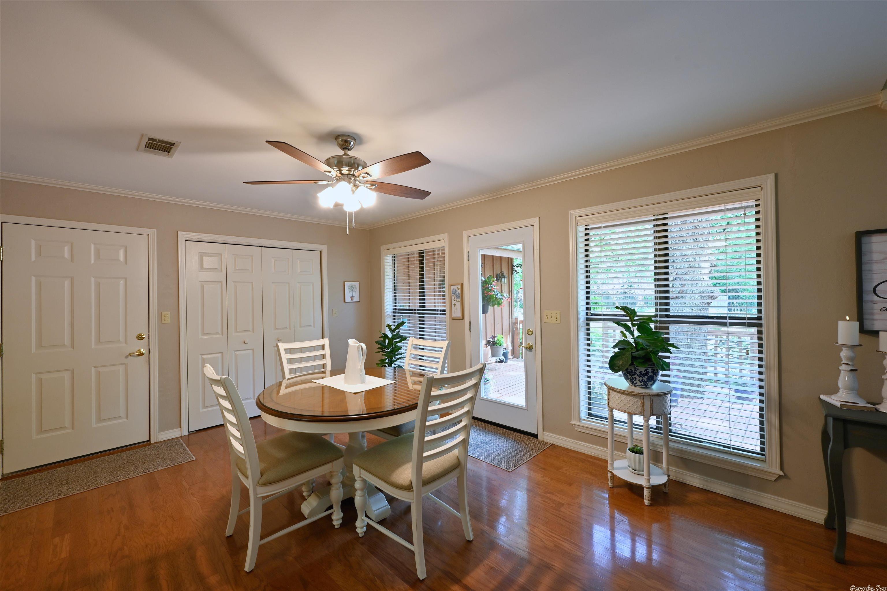 LANDS END - Residential