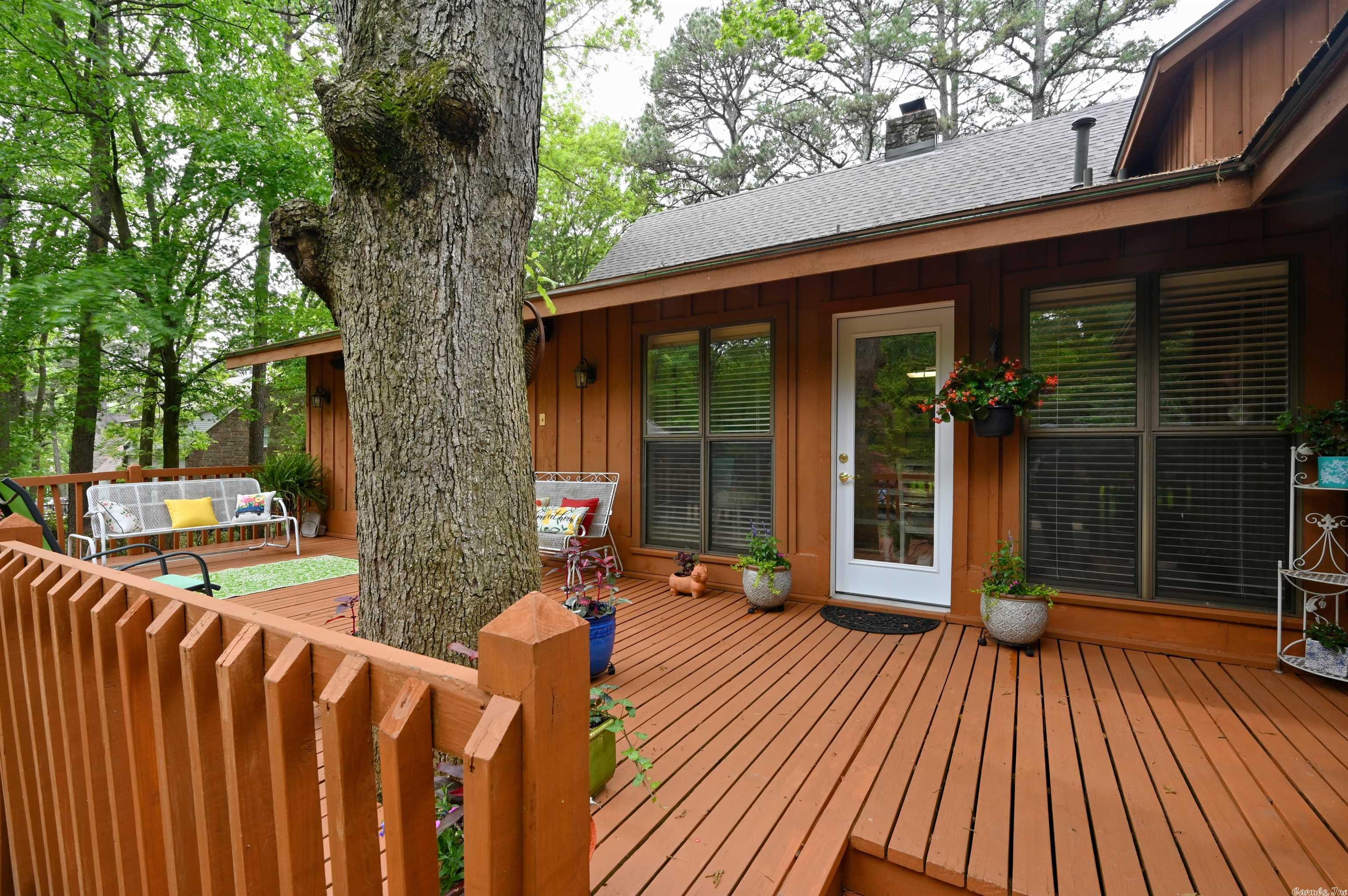 LANDS END - Residential