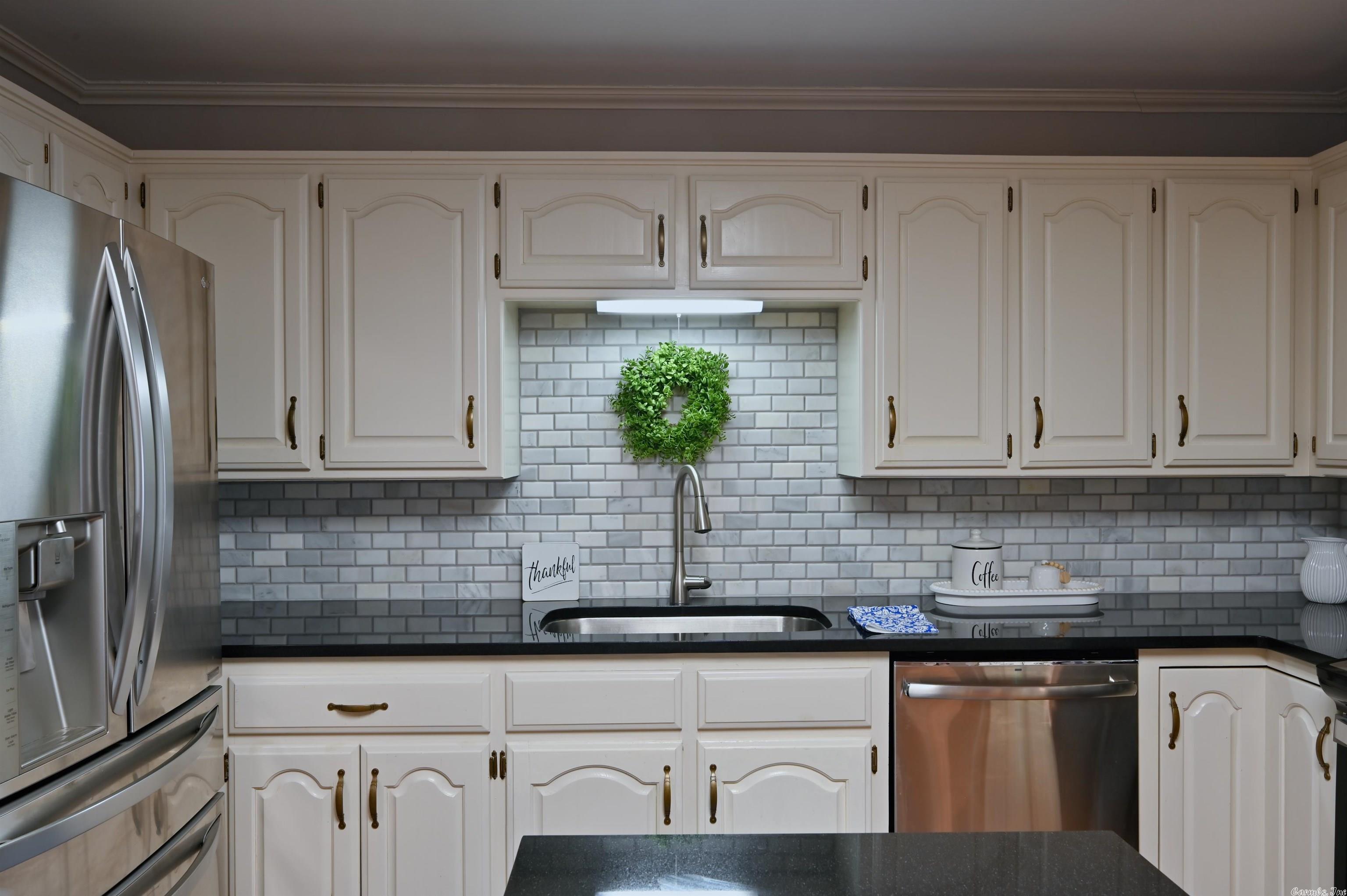 LANDS END - Residential