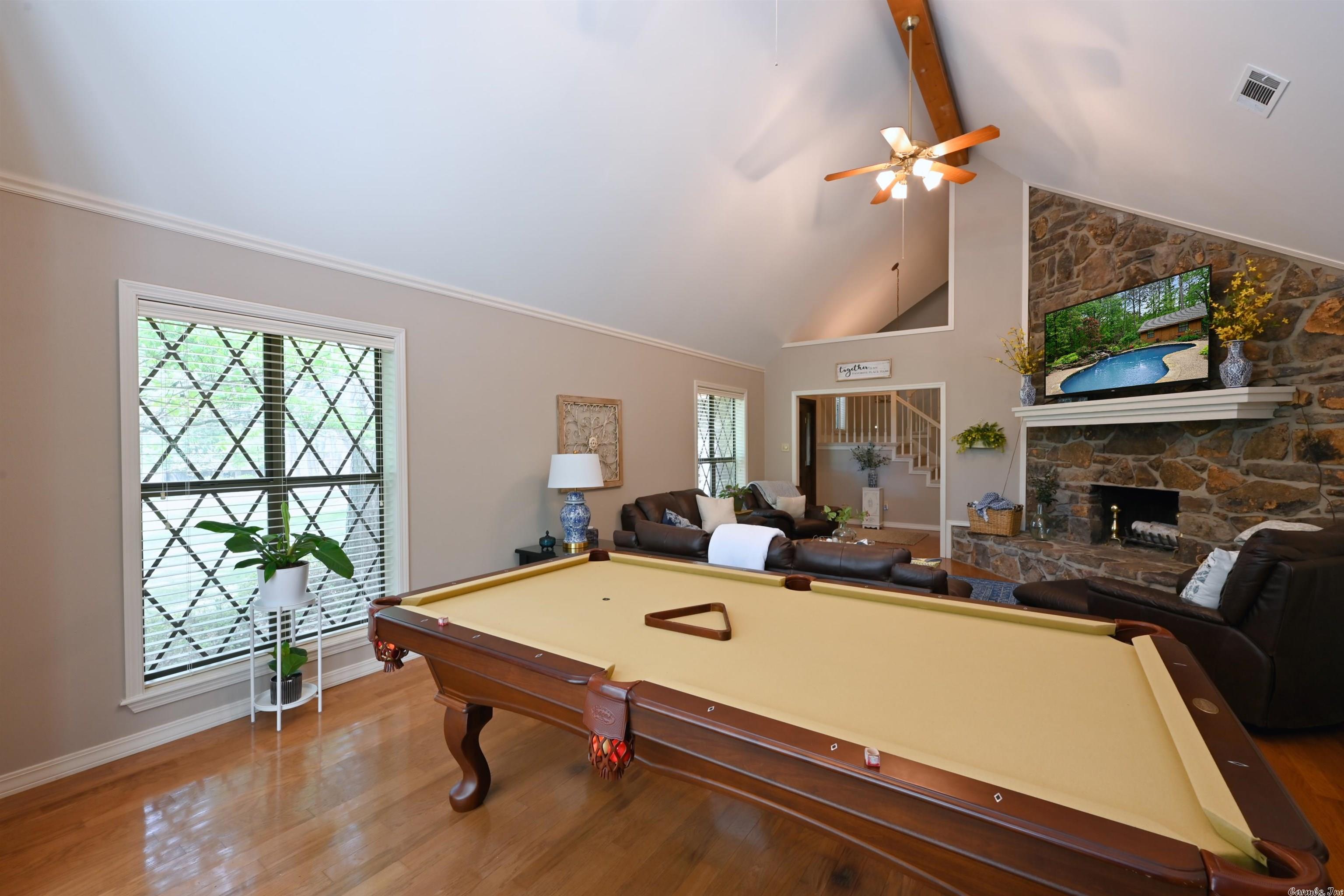 LANDS END - Residential