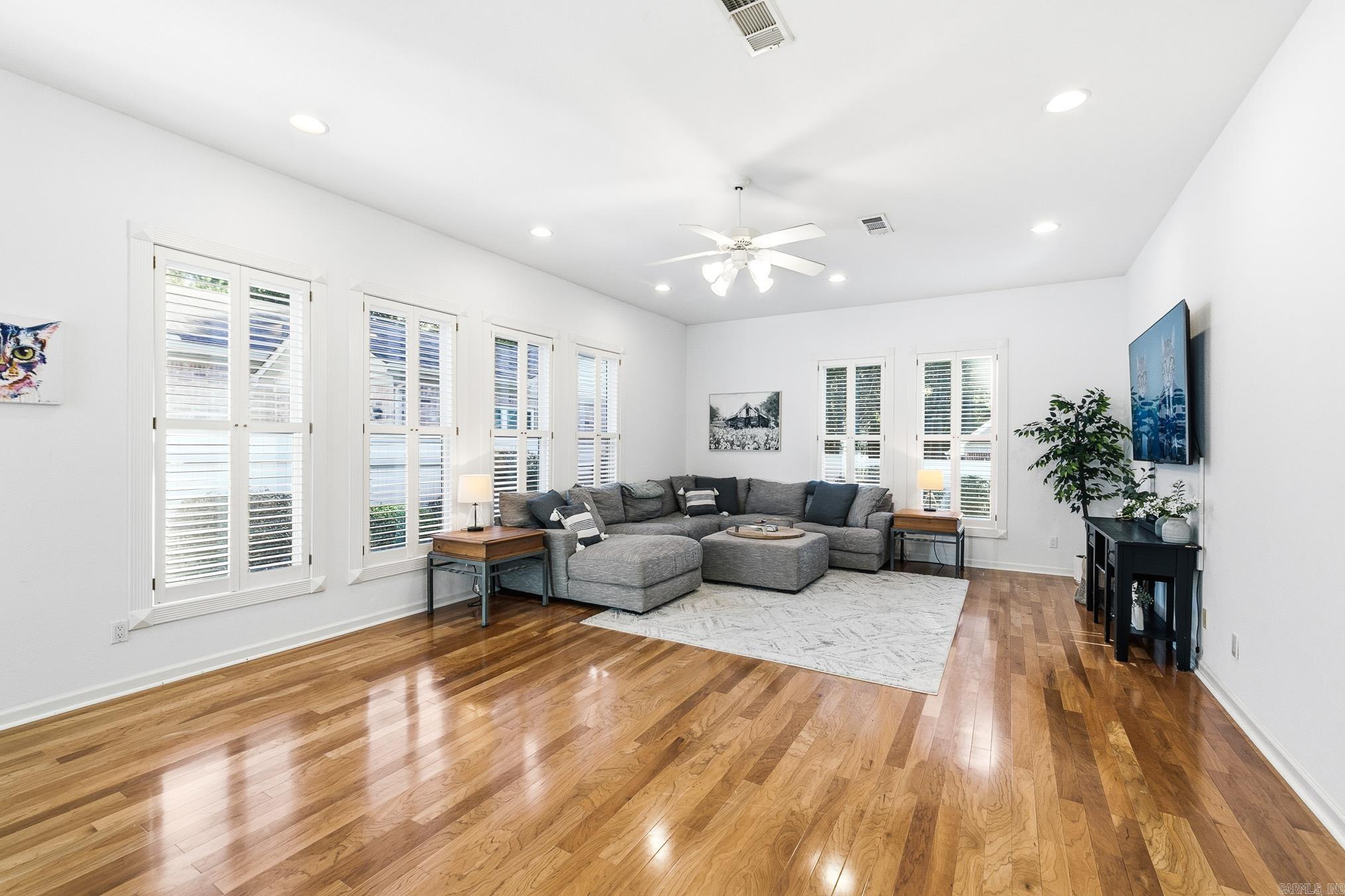 WOODLAND HEIGHTS ADDN - Residential