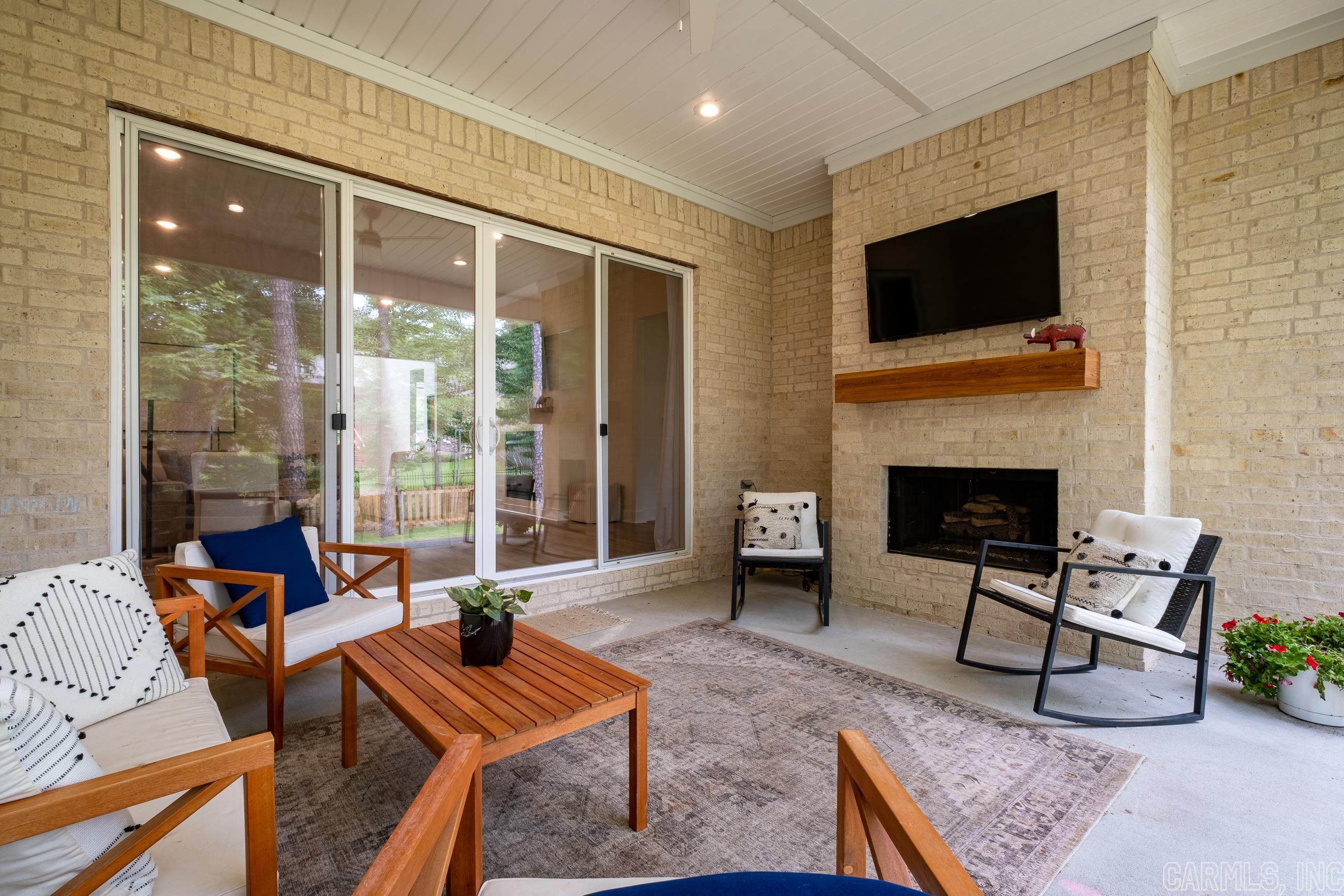 CHENAL VALLEY CORLAY COURT - Residential