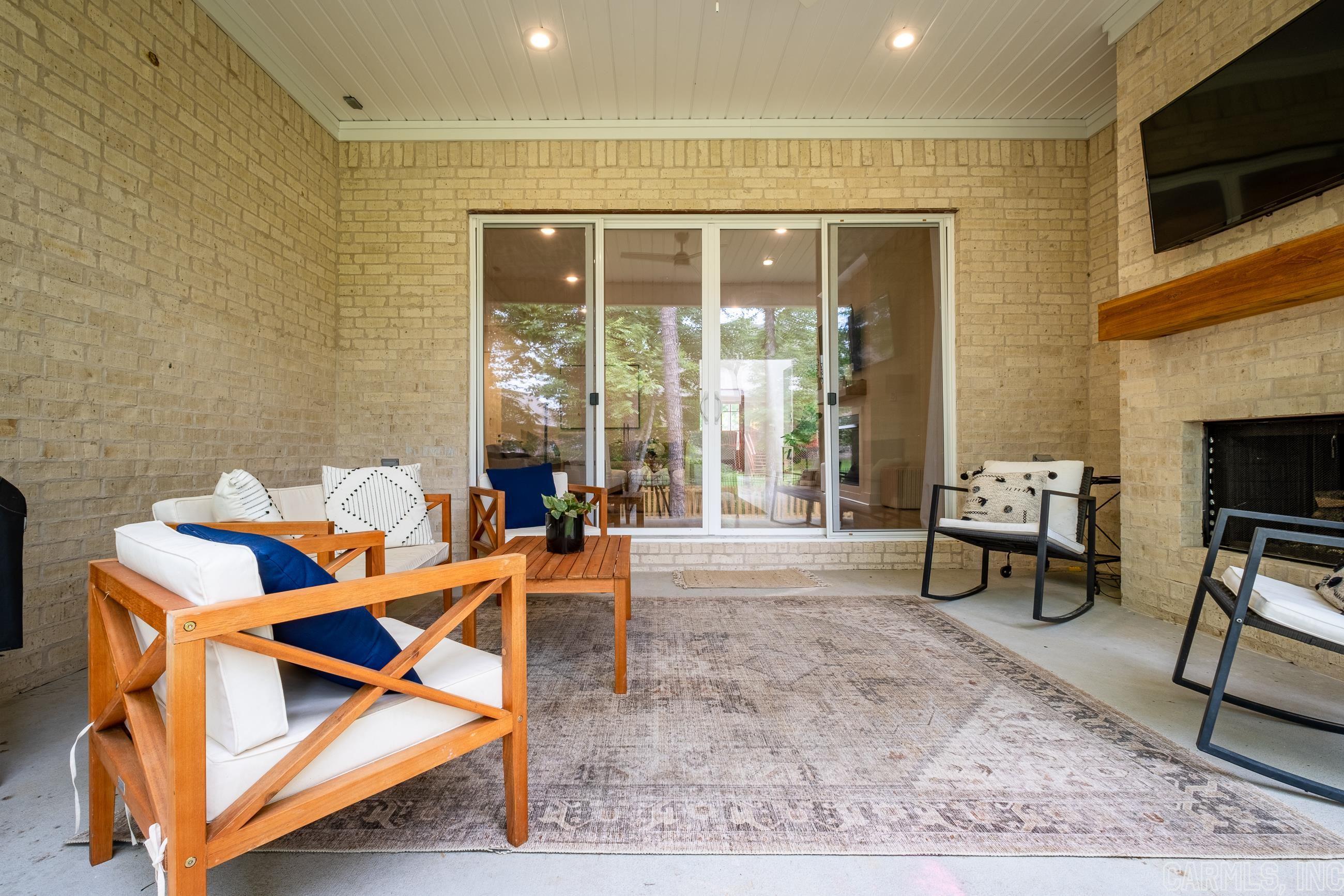 CHENAL VALLEY CORLAY COURT - Residential