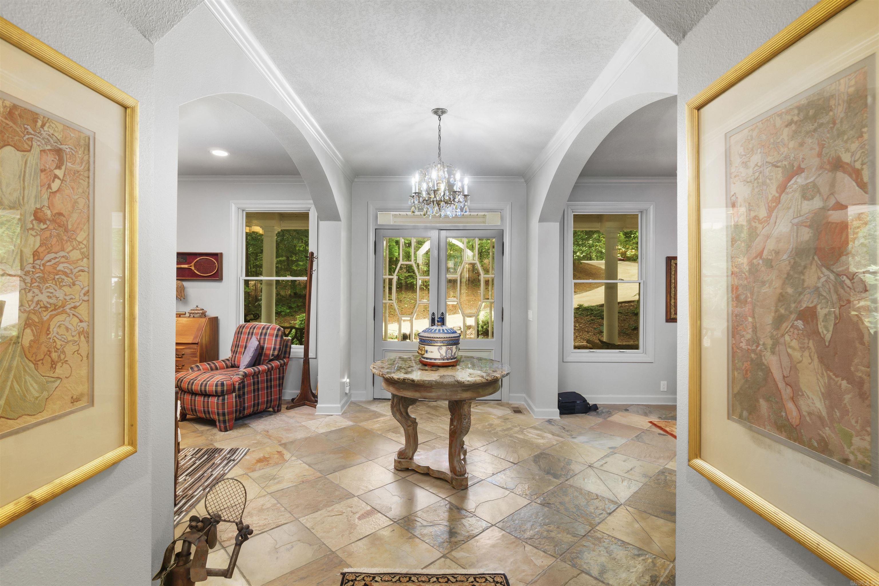 ALTA VISTA - Residential