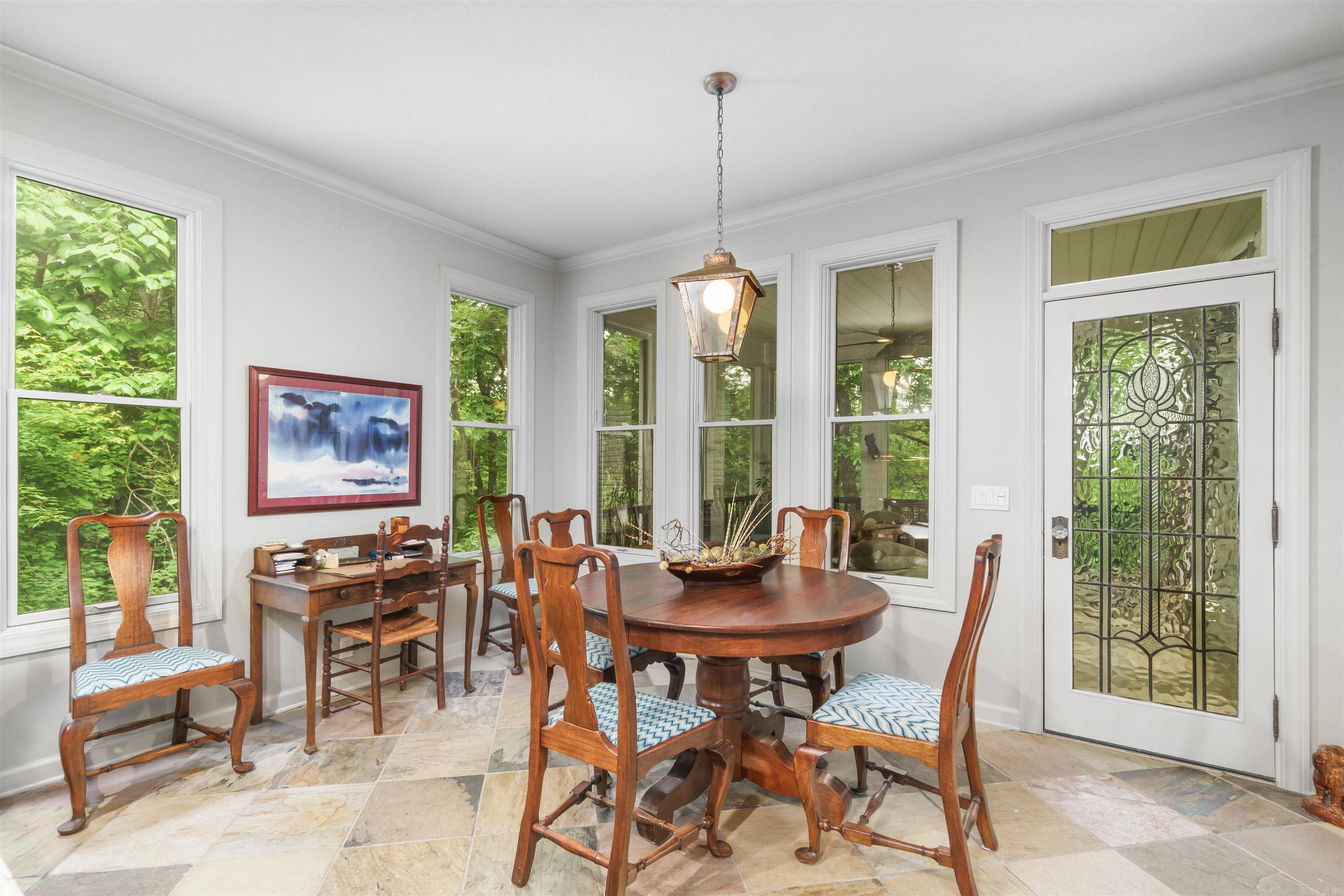 ALTA VISTA - Residential
