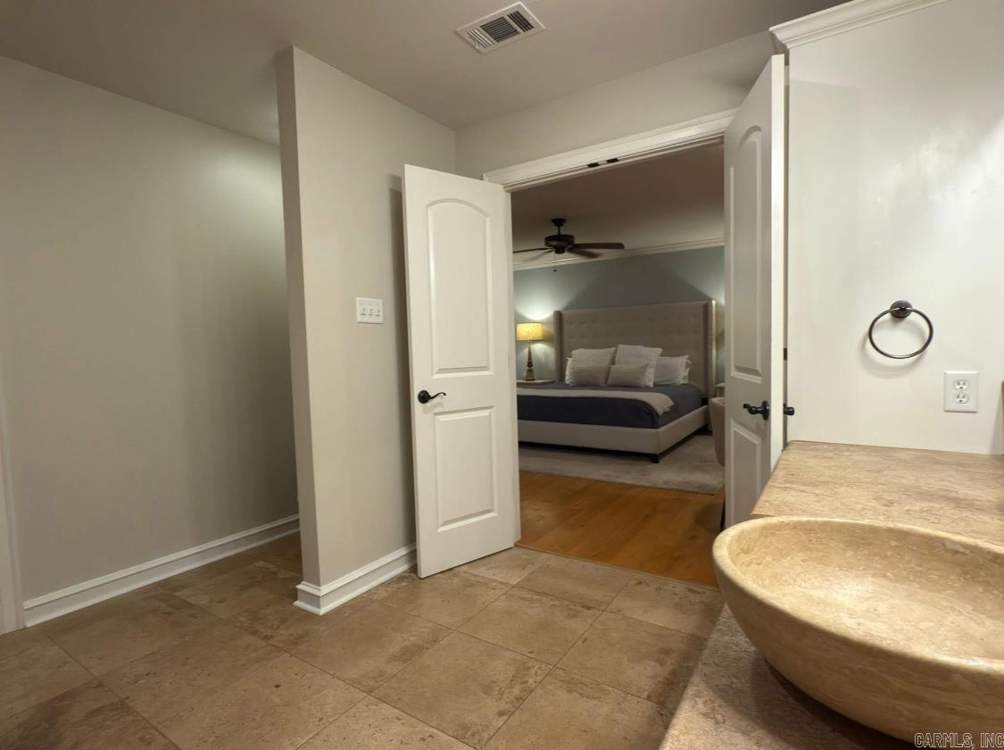 Cresthaven - Residential